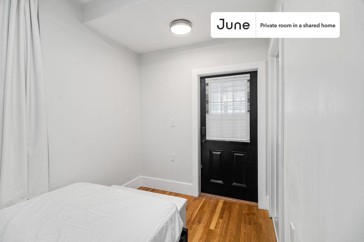 10 Walnut Park - Roxbury