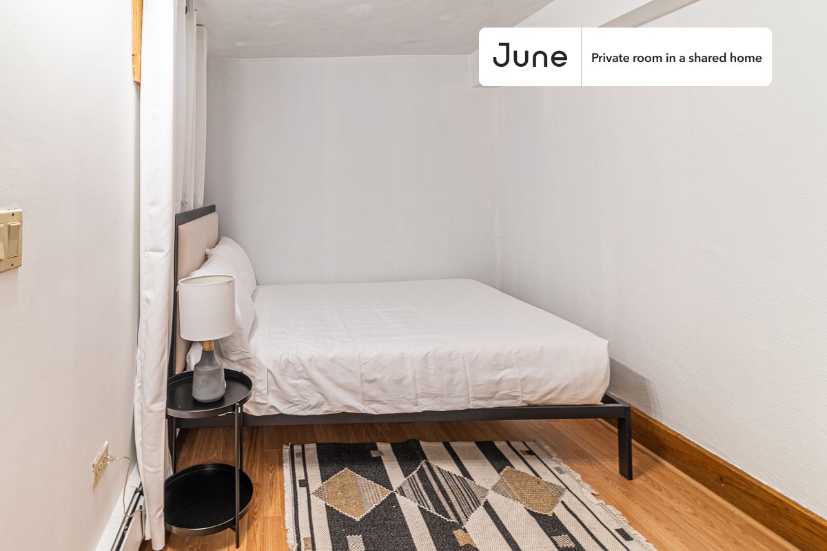 166 Auburn St. - Cambridgeport