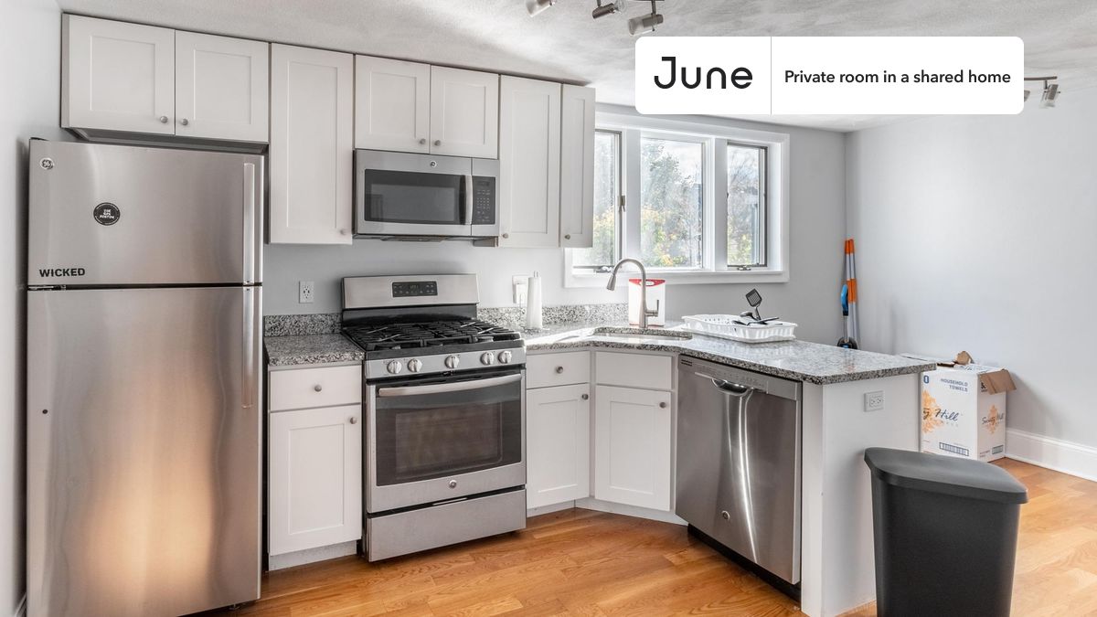 100 Flint St. - East Somerville