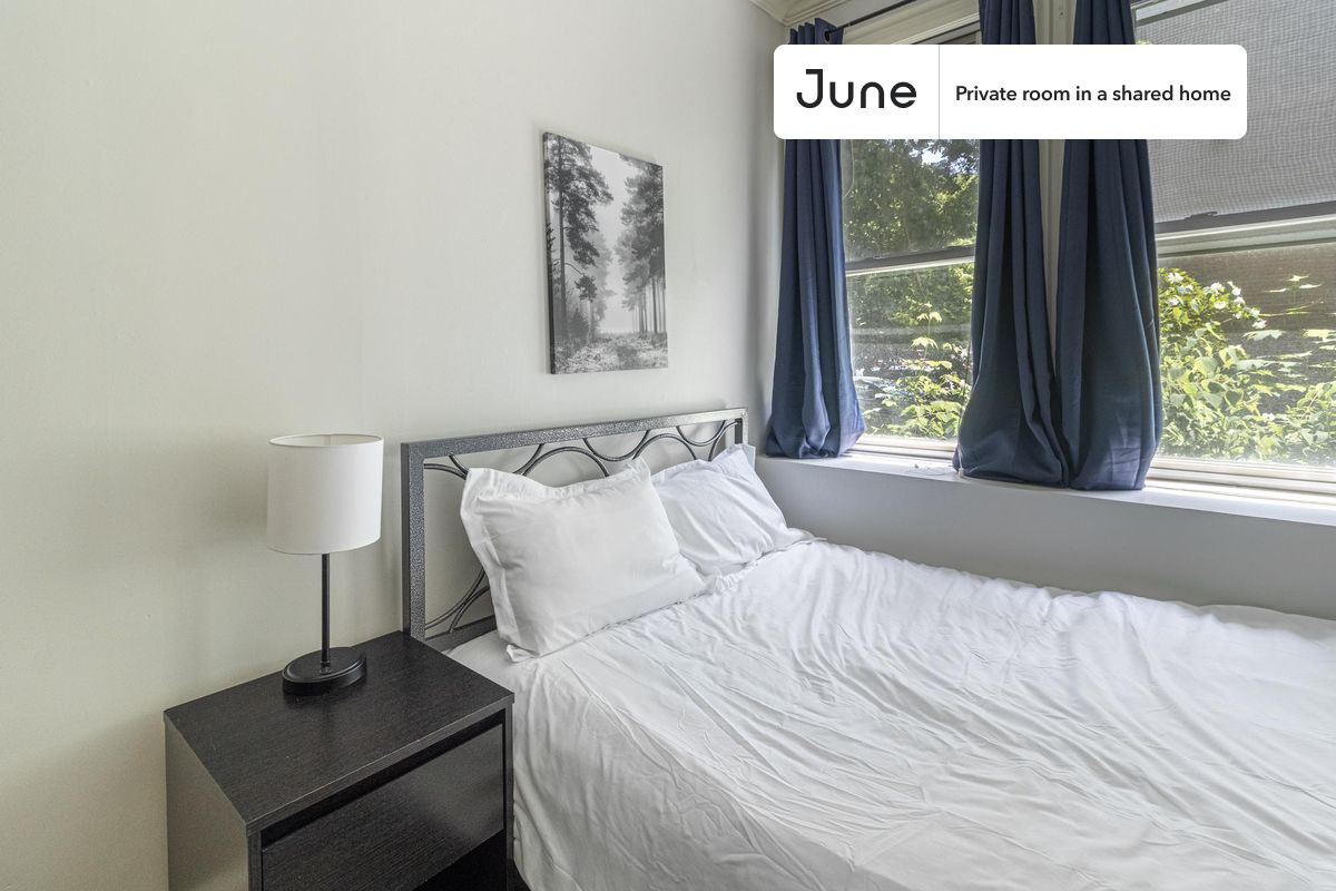 129 Chiswick Rd. - Brighton
