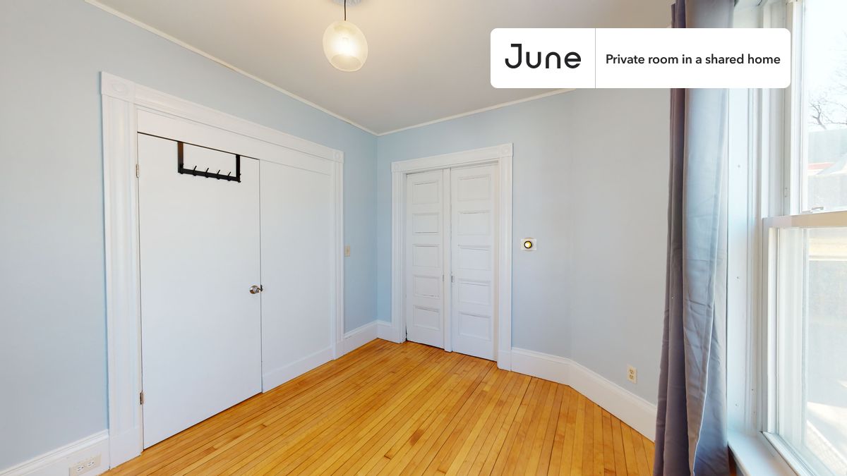 4 Sparhawk St. - Brighton