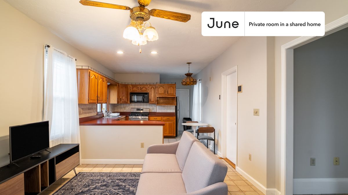 88 Glen St. - East Somerville
