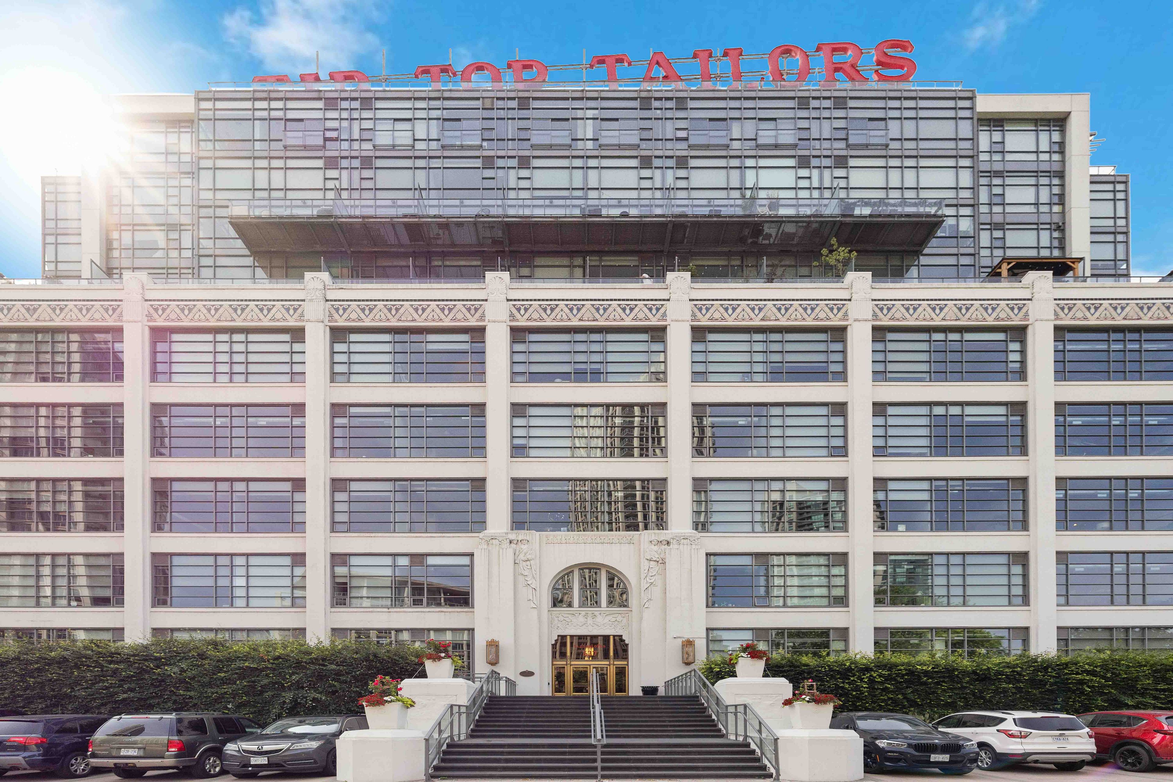 637 Lake Shore Boulevard - Downtown