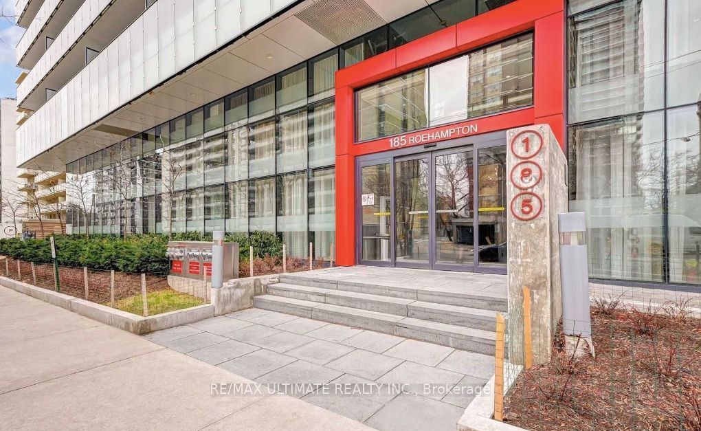 185 Roehampton Avenue - Midtown