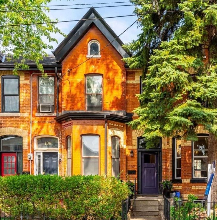 137 Denison Ave Avenue - Downtown