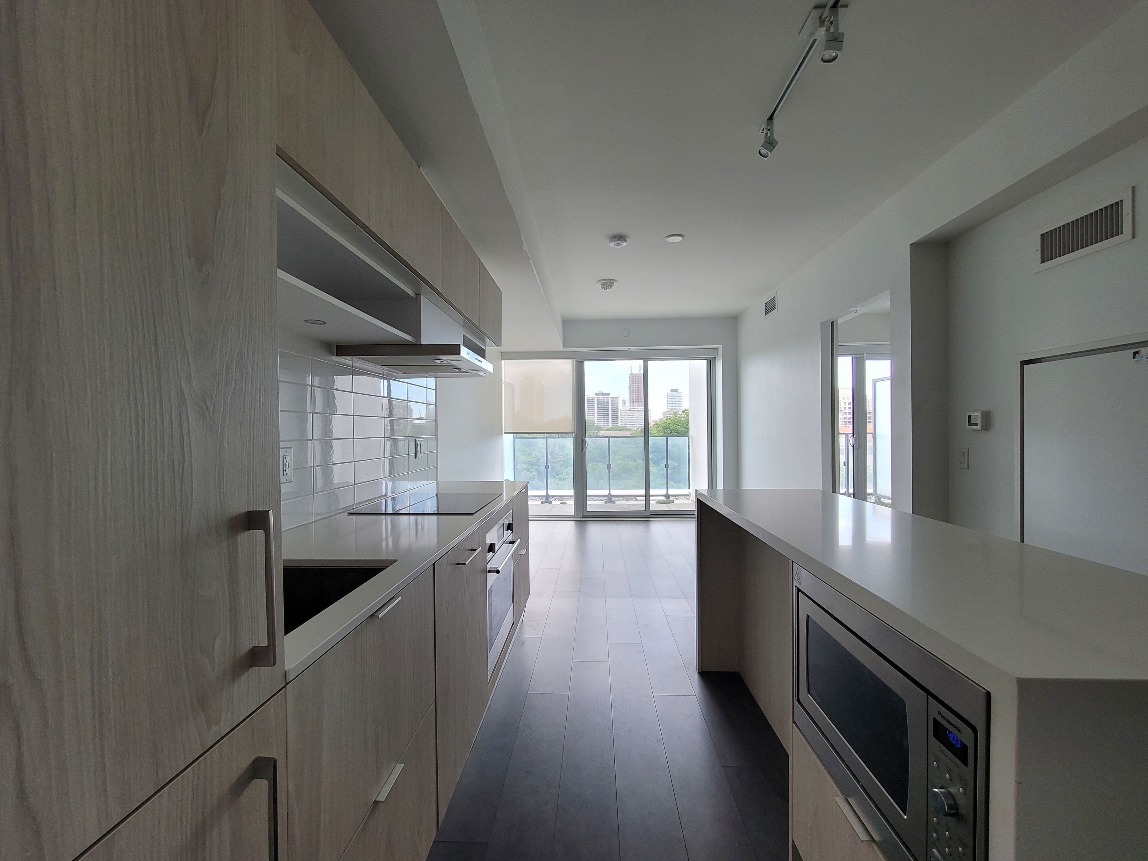 8 Hillsdale Avenue - Midtown