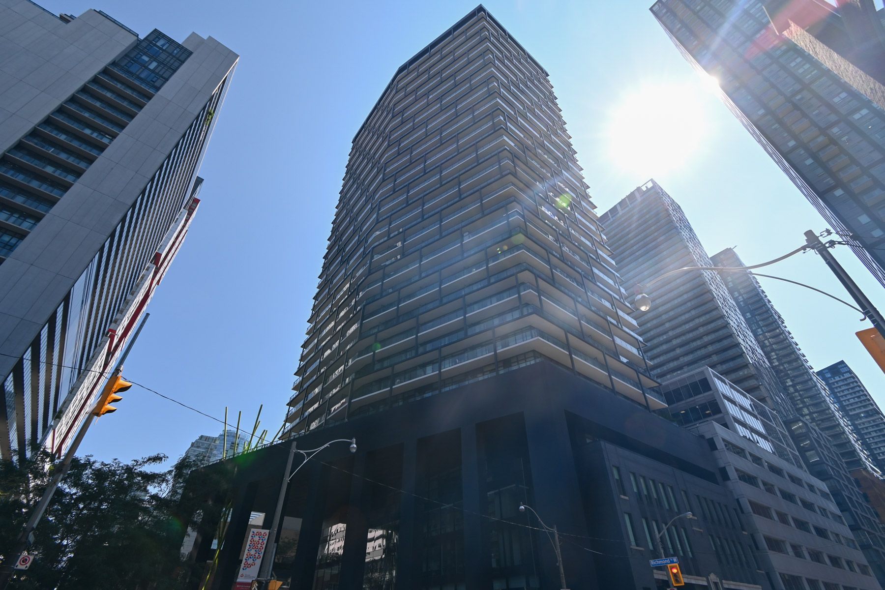 125 Peter Street - Downtown