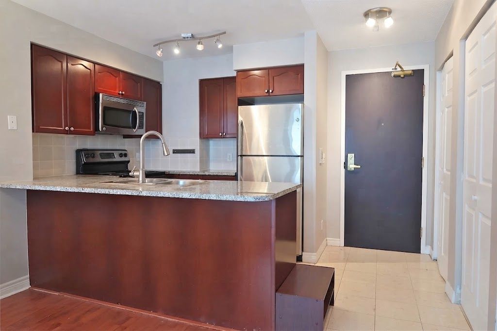 51 Lower Simcoe Street - Downtown