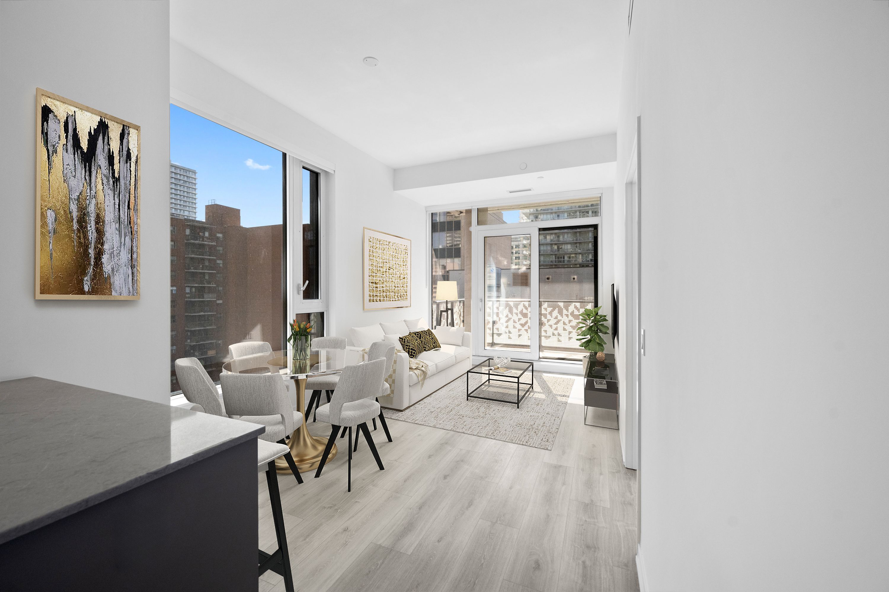 101 Roehampton Avenue - Midtown