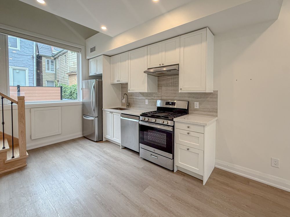598 Crawford Street - Downtown