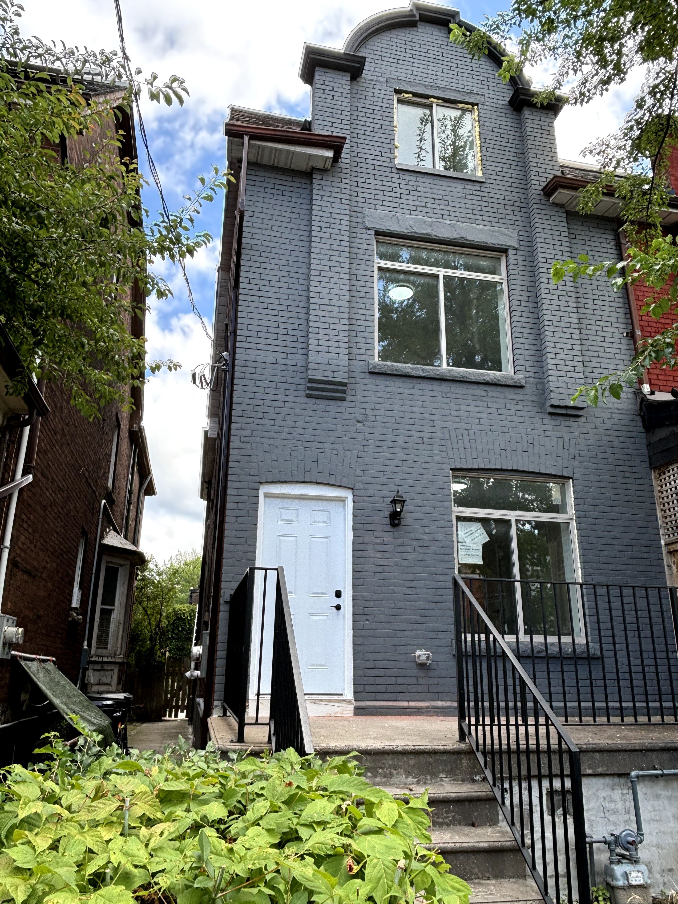 643 Bathurst Street - Downtown