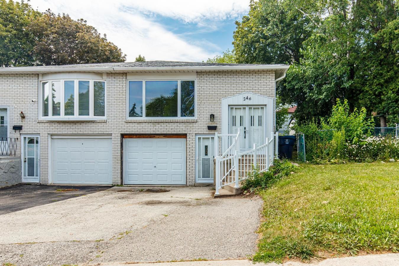 246 Cherokee Blvd Boulevard - North York