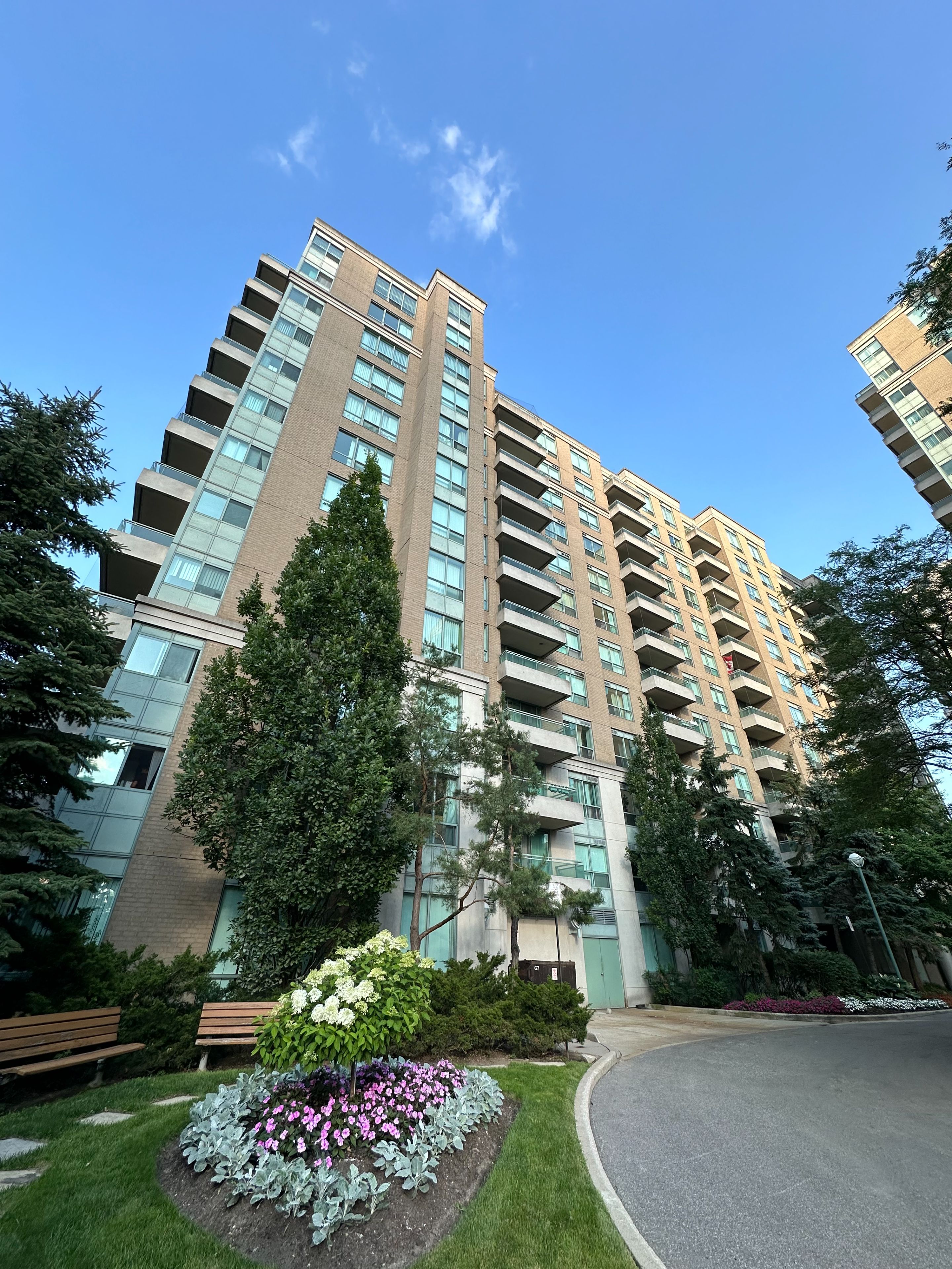 39 Pemberton Avenue - North York