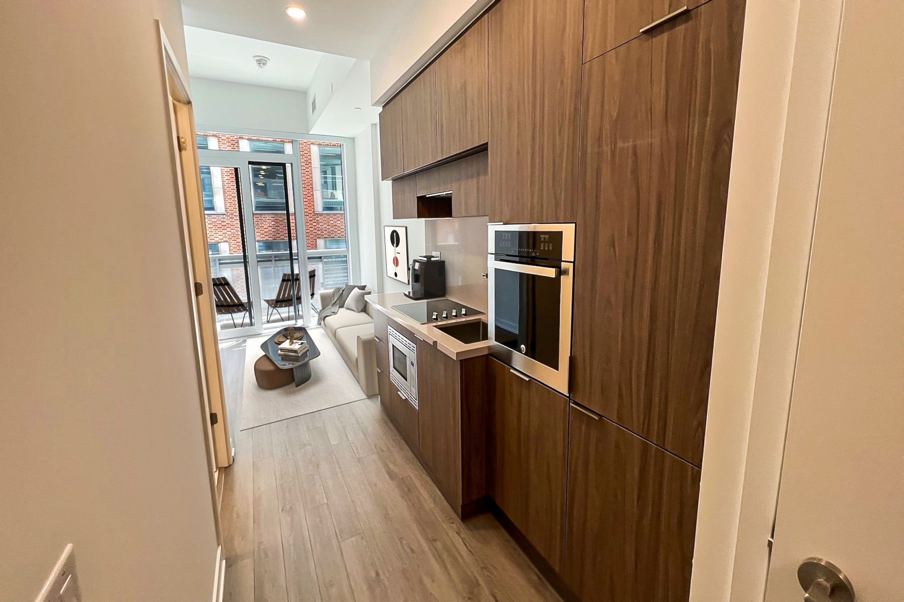 39 Roehampton Avenue - Midtown