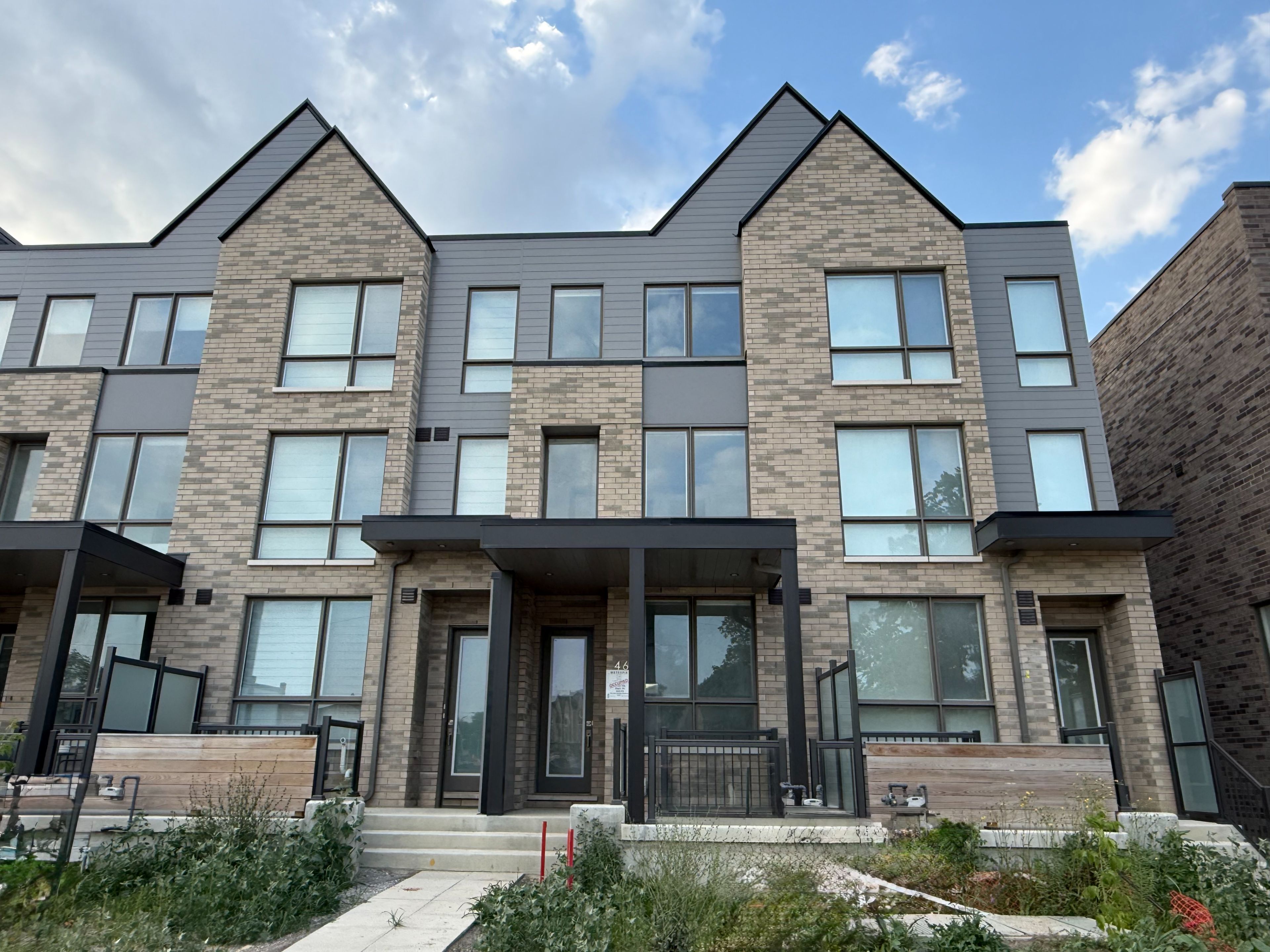 46 Green Gardens Boulevard - Uptown