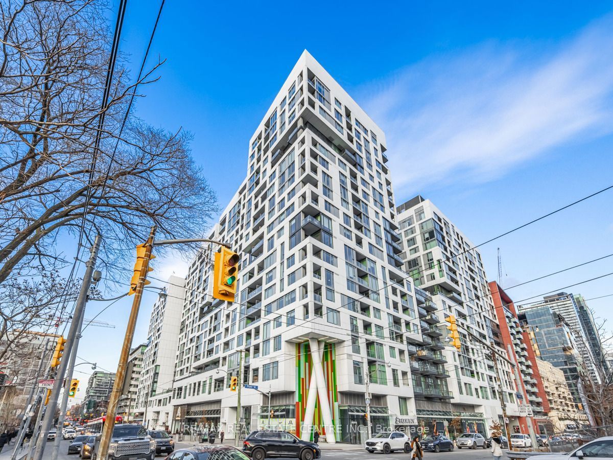27 Bathurst Street - Downtown