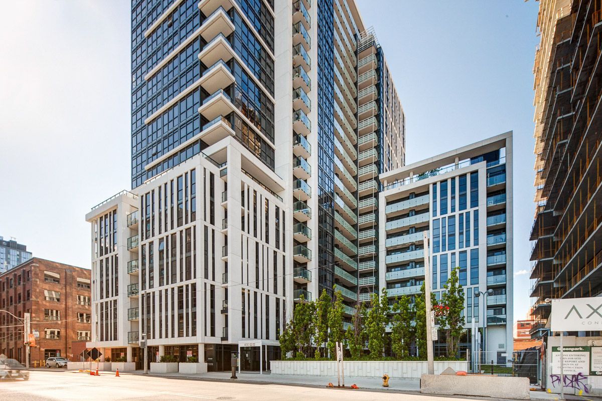 400 Adelaide Street - East Downtown