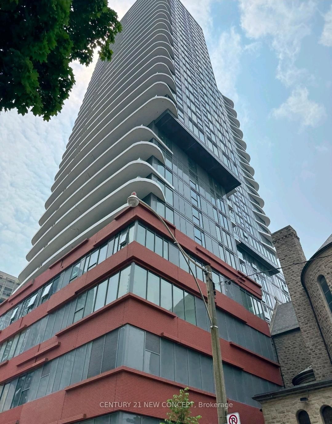 280 Dundas Street - Downtown