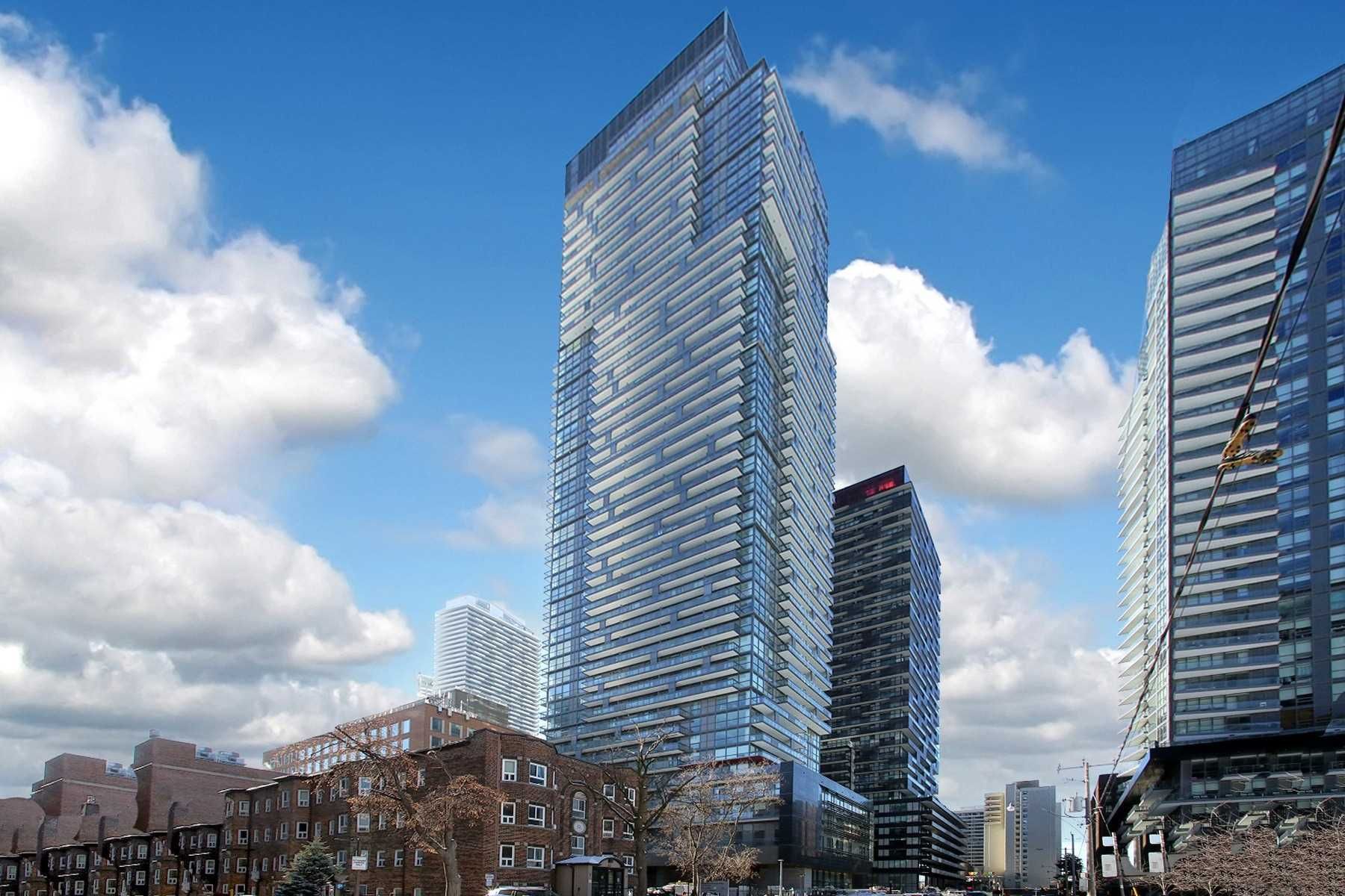 39 ROEHAMPTON Avenue - Midtown