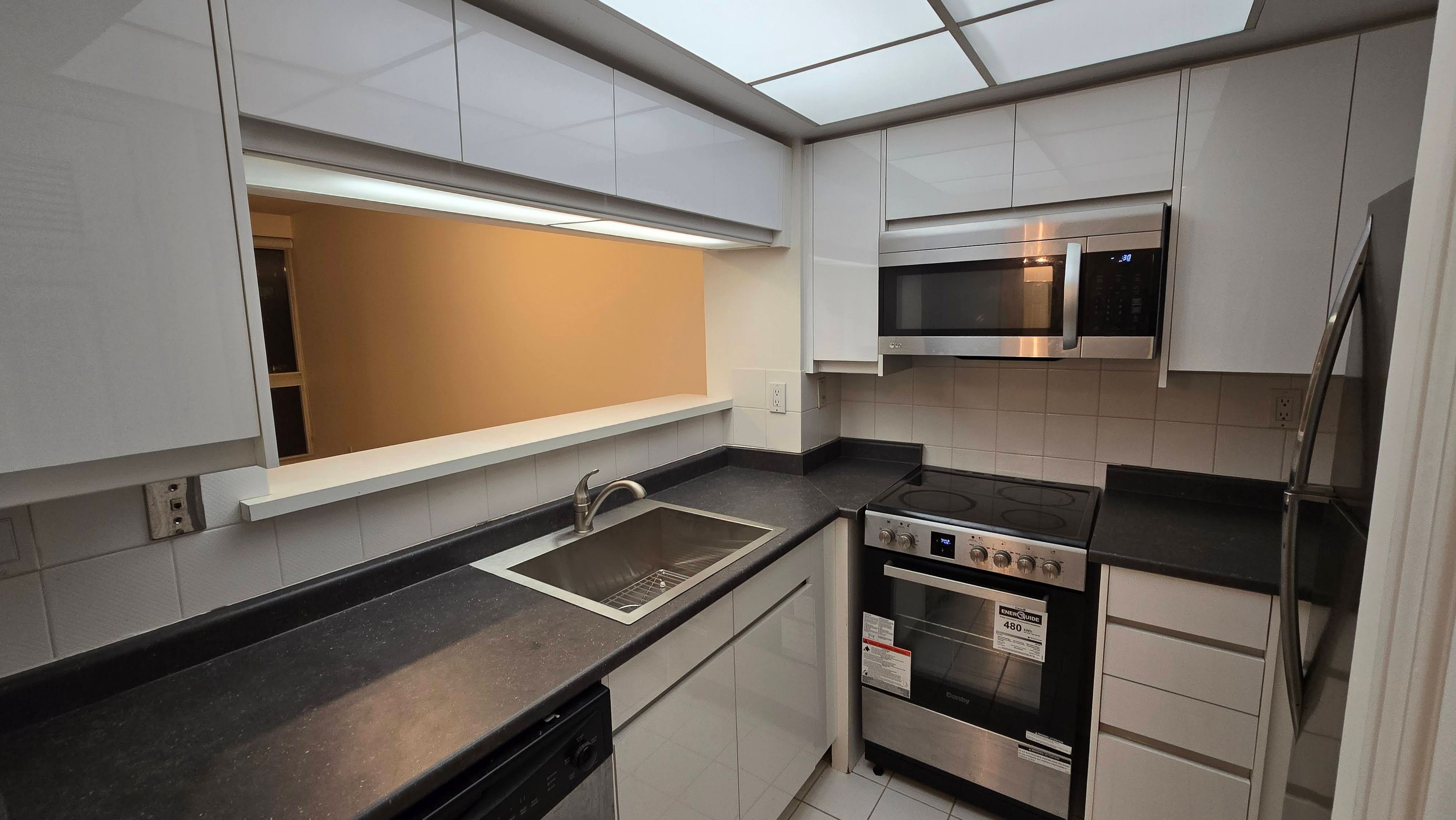 7 Broadway Avenue - Midtown