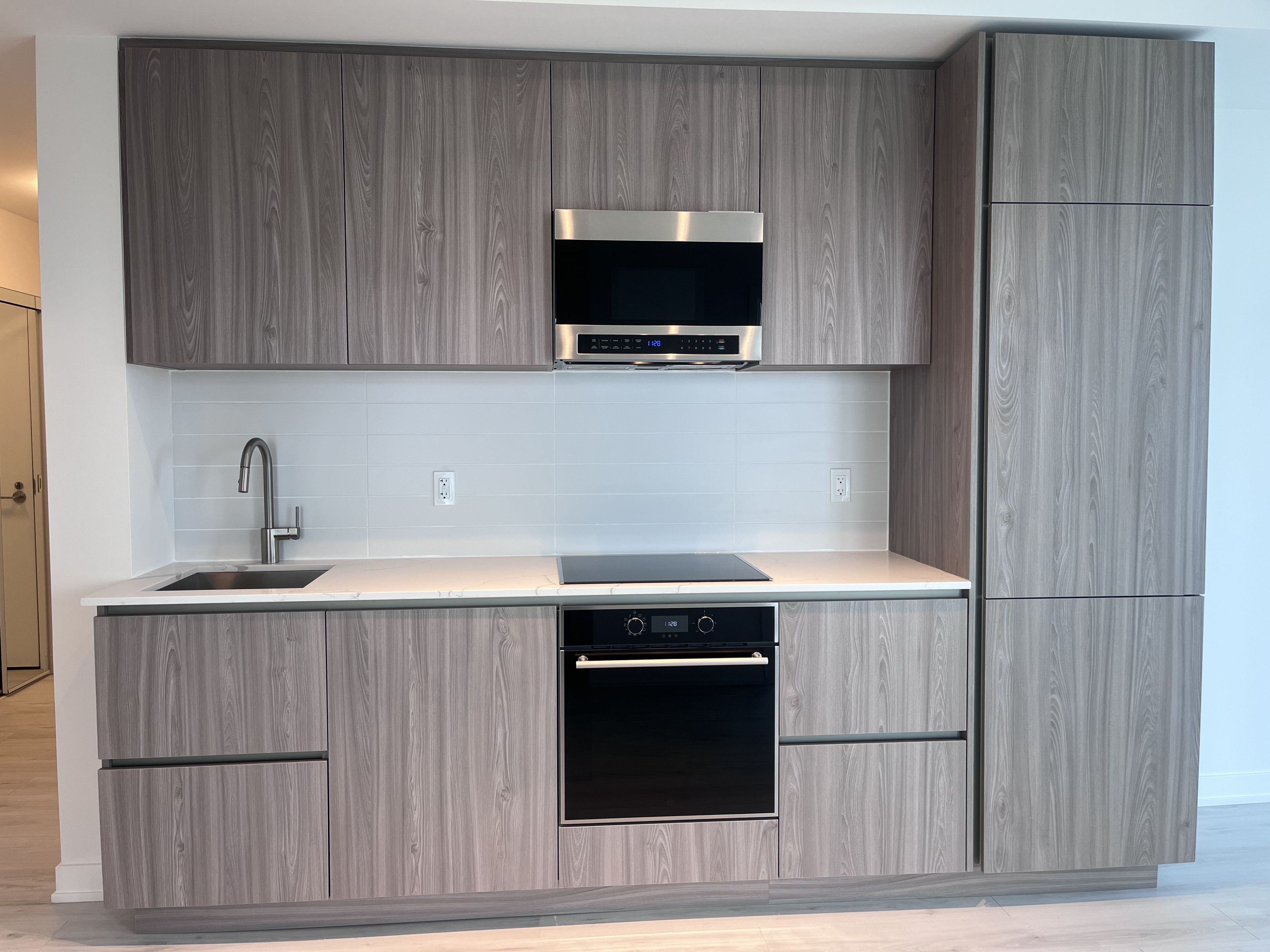 110 Broadway Avenue - Midtown