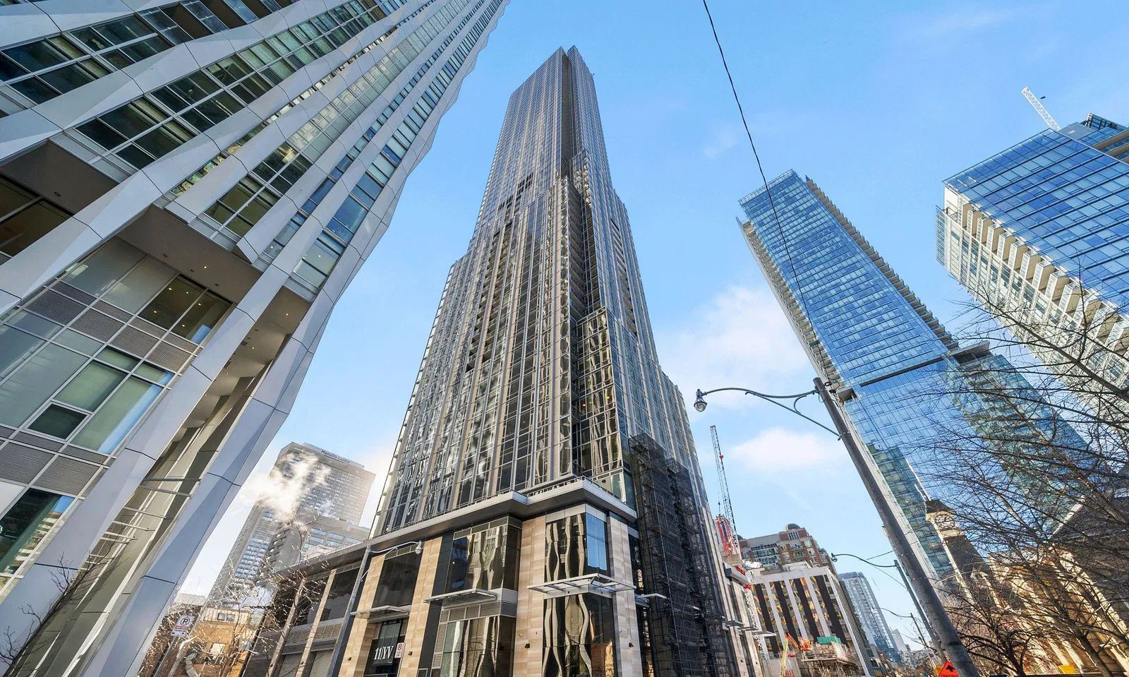 11 Yorkville Avenue - Northwest Downtown