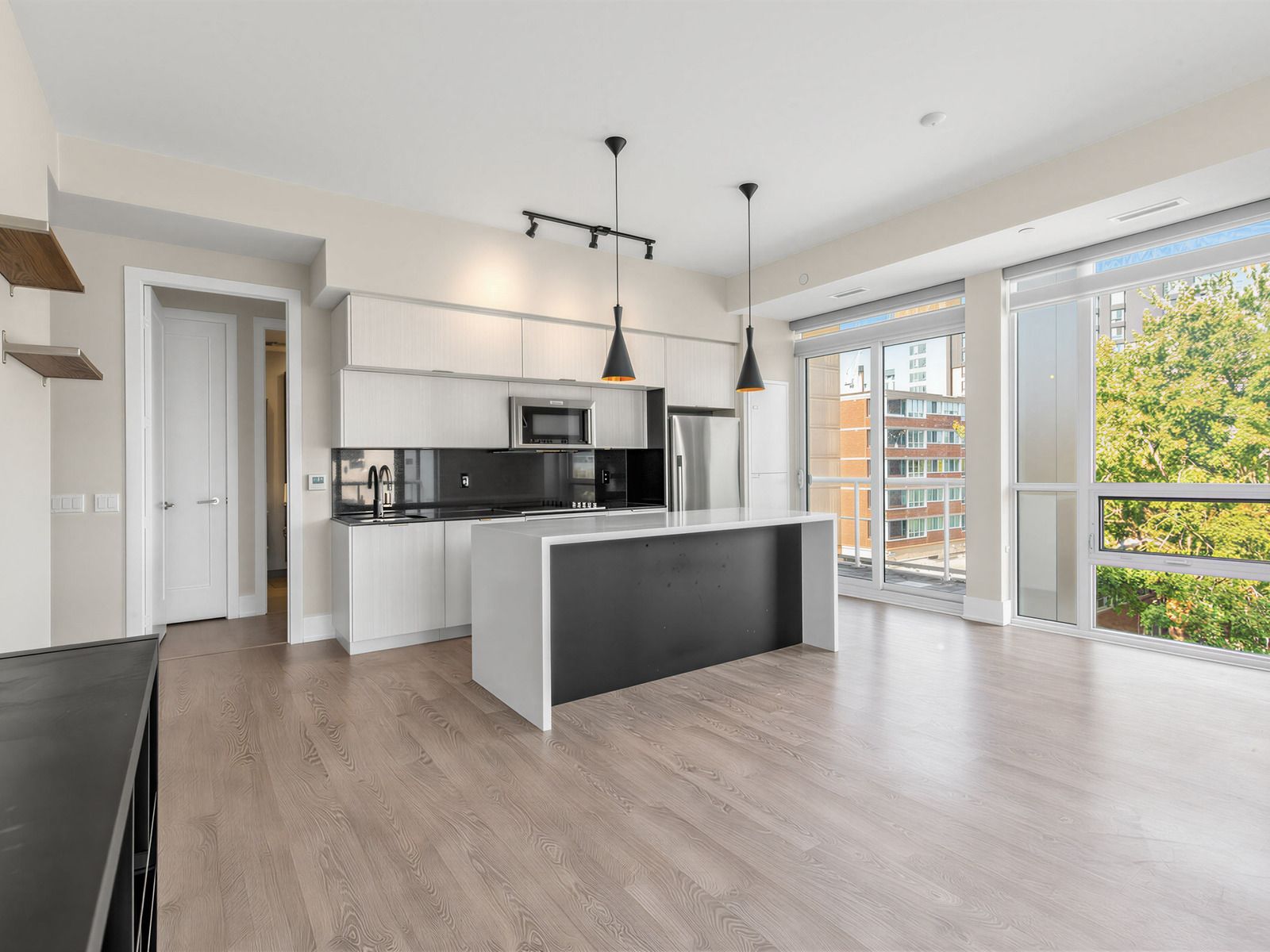 80 Vanauley Street - Downtown