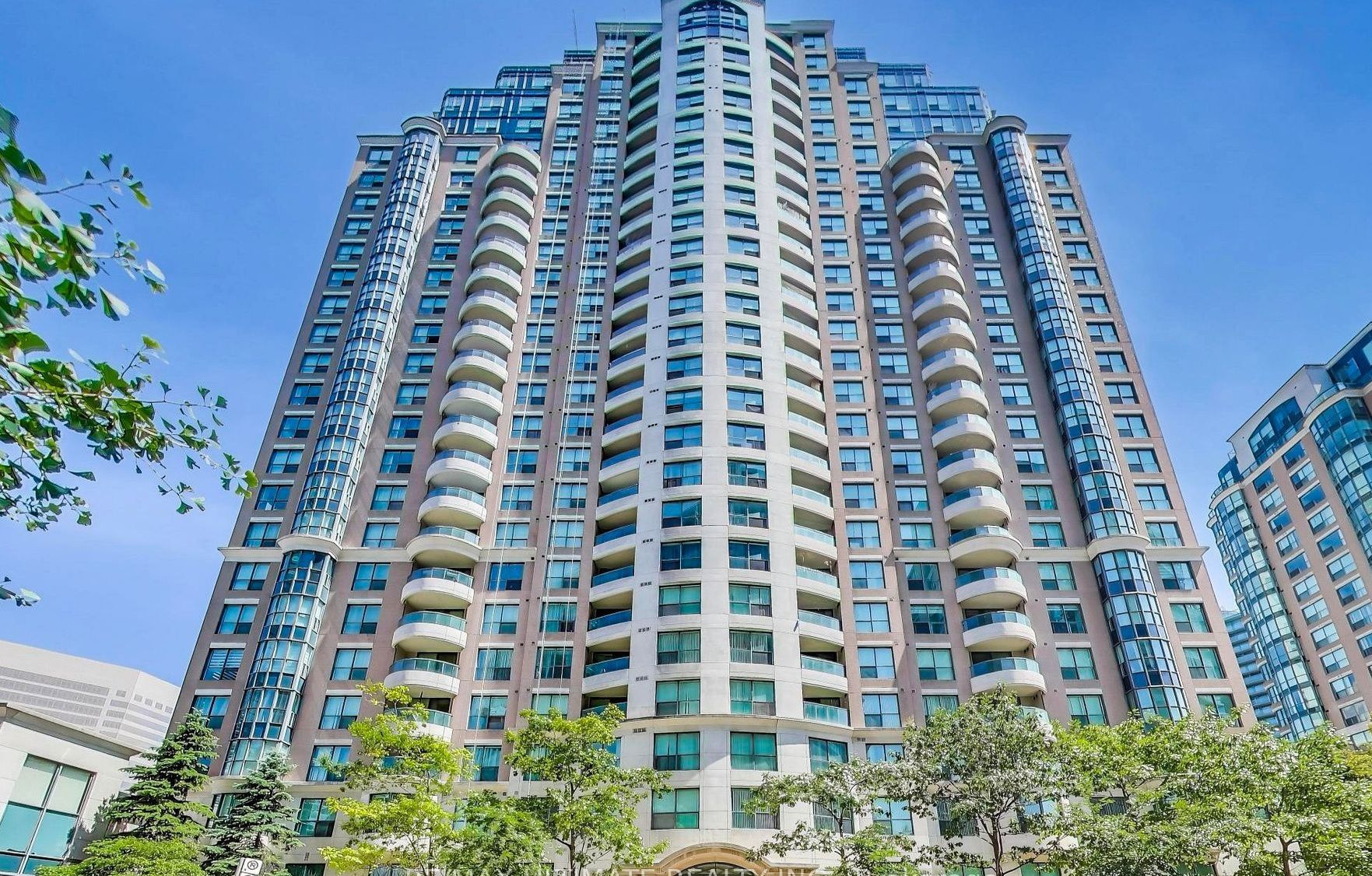 7 Lorraine Drive - West North York