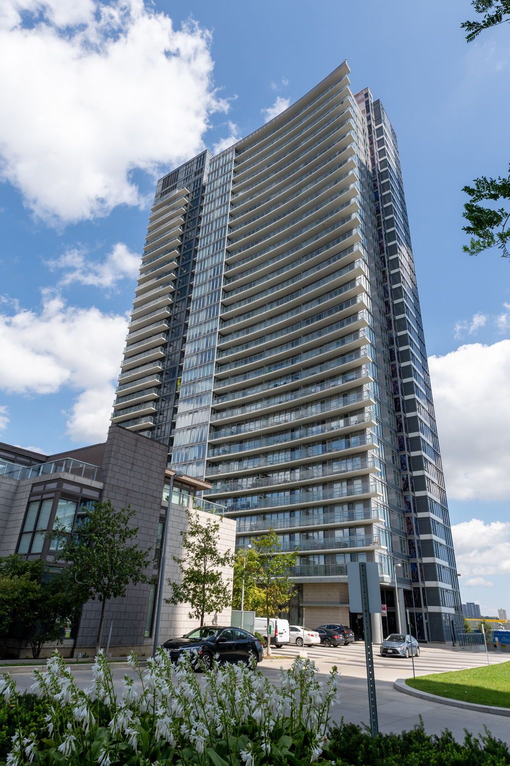 121 Mcmahon Drive - North York