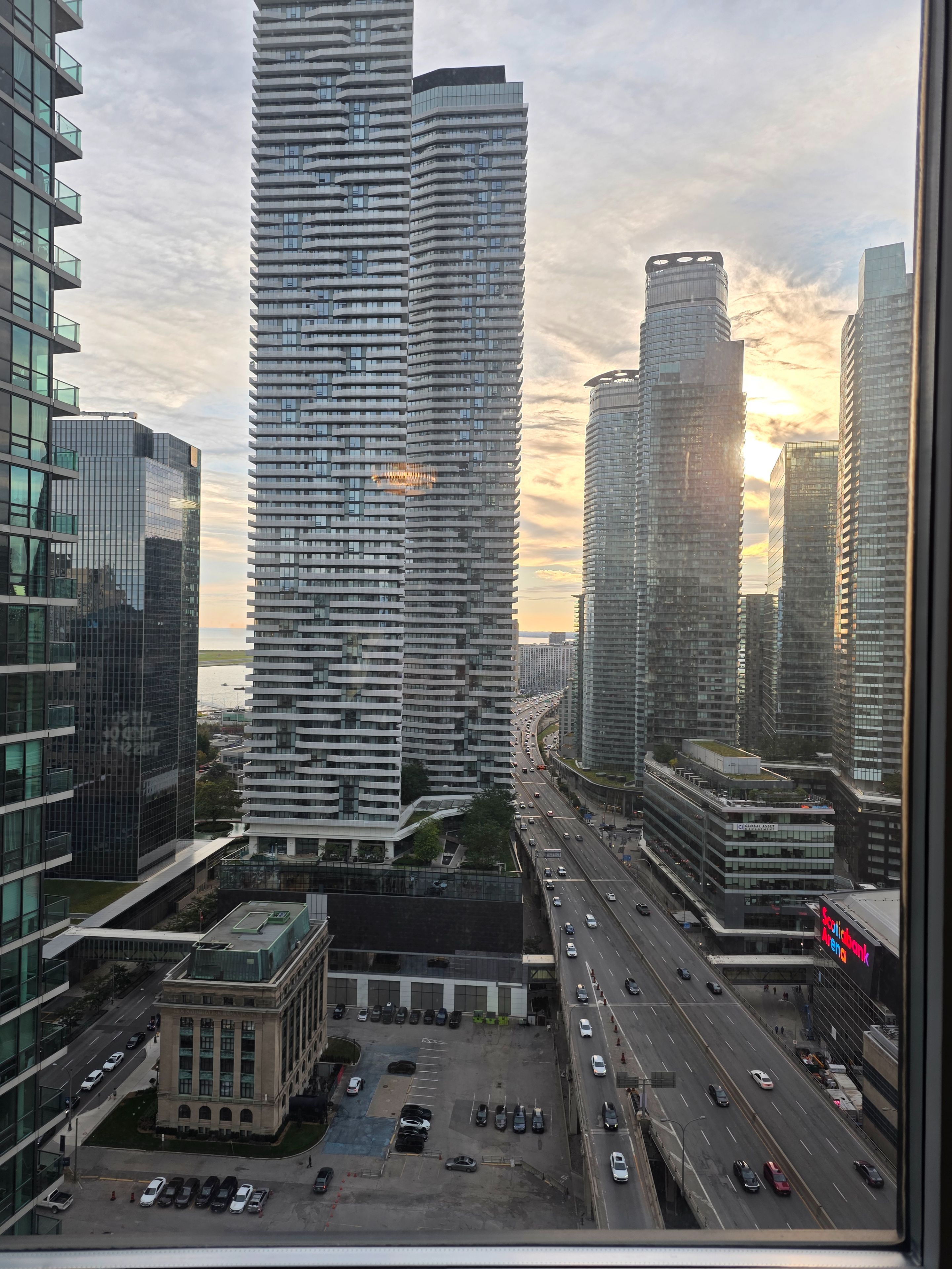 18 Harbour Street - Downtown