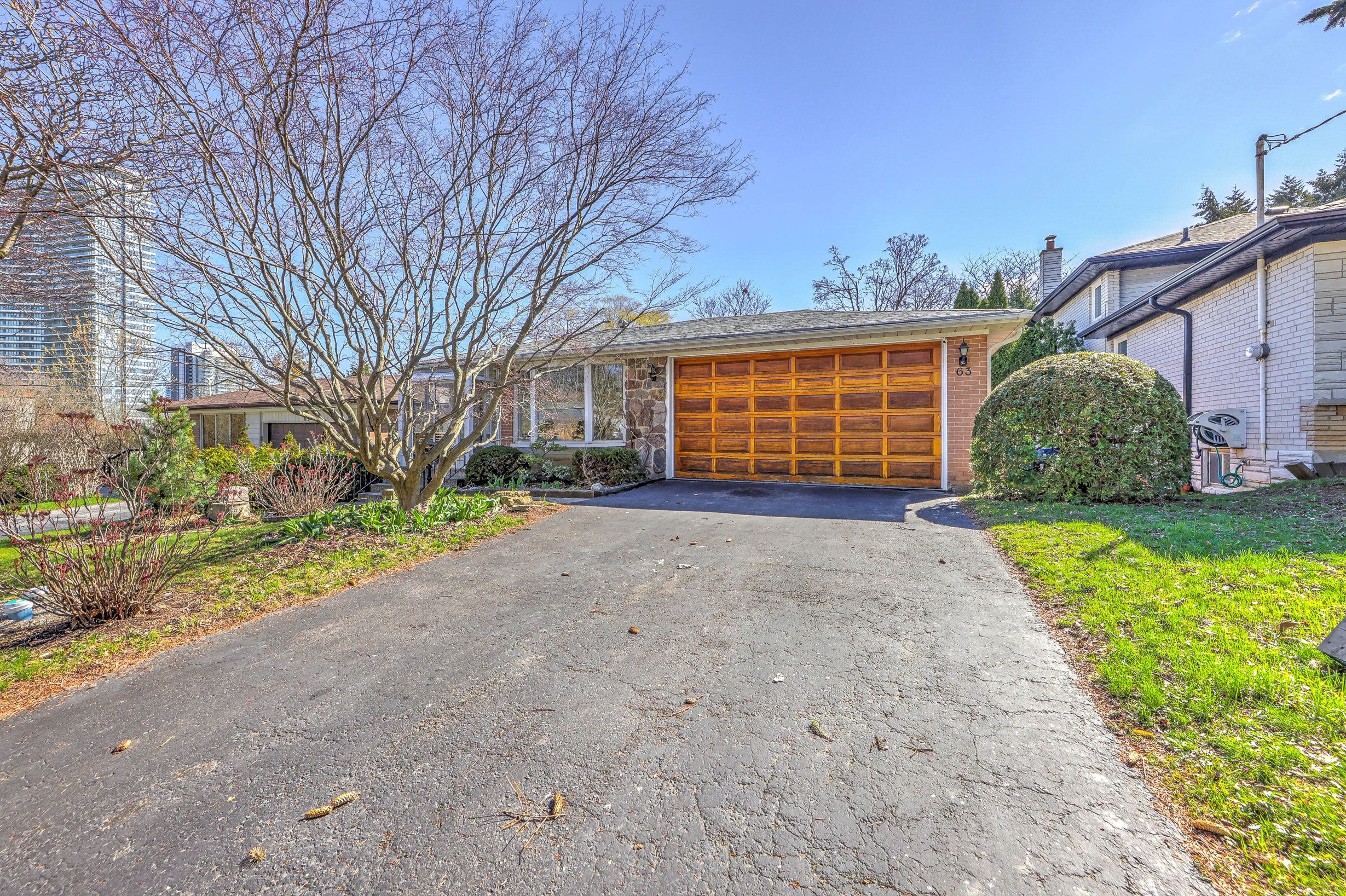 63 Hopperton Drive - East Midtown