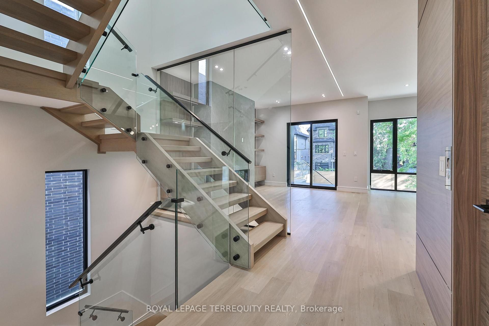 741 Woburn Avenue - Uptown