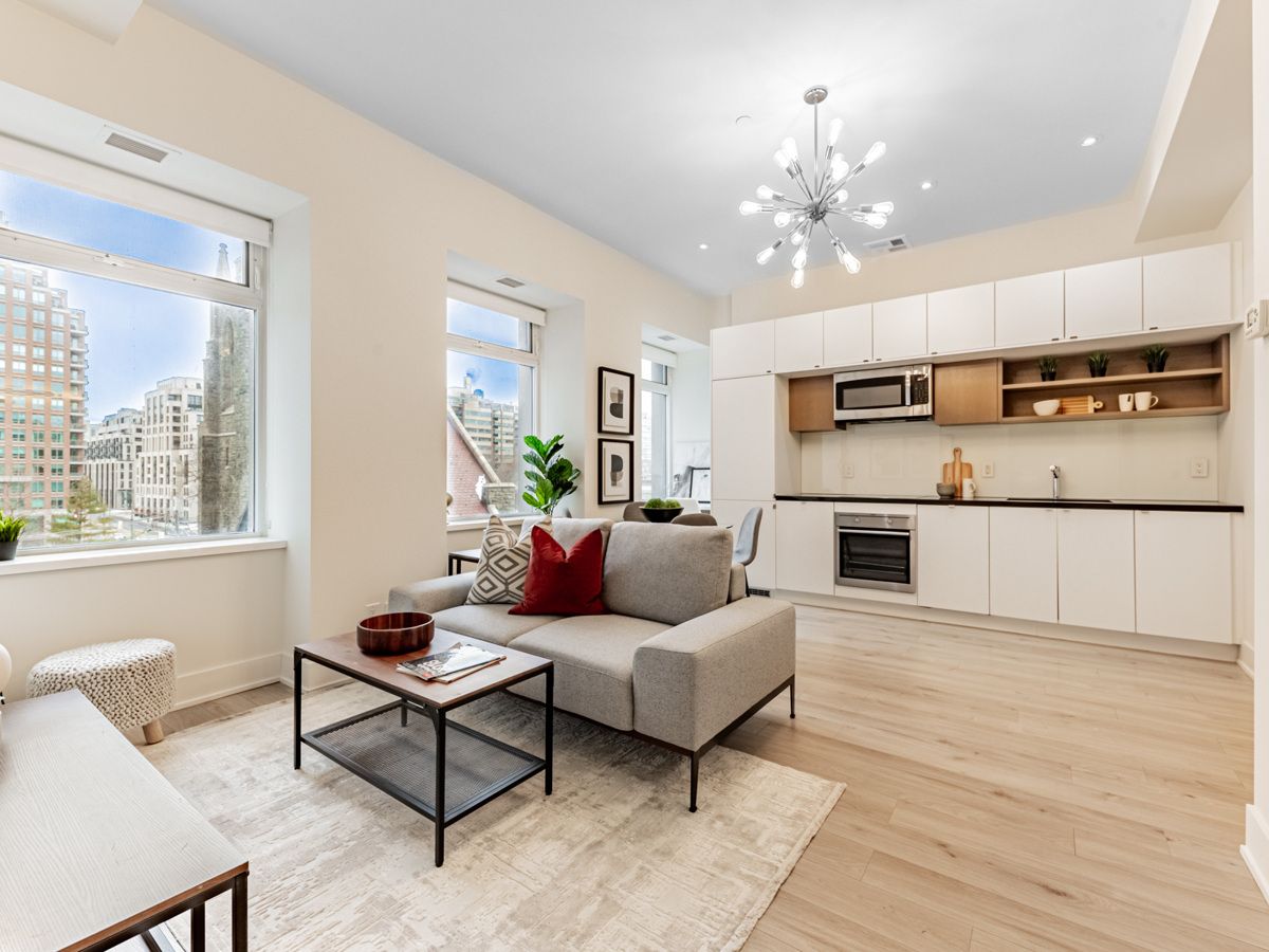 111 St Clair Avenue - Northwest Downtown