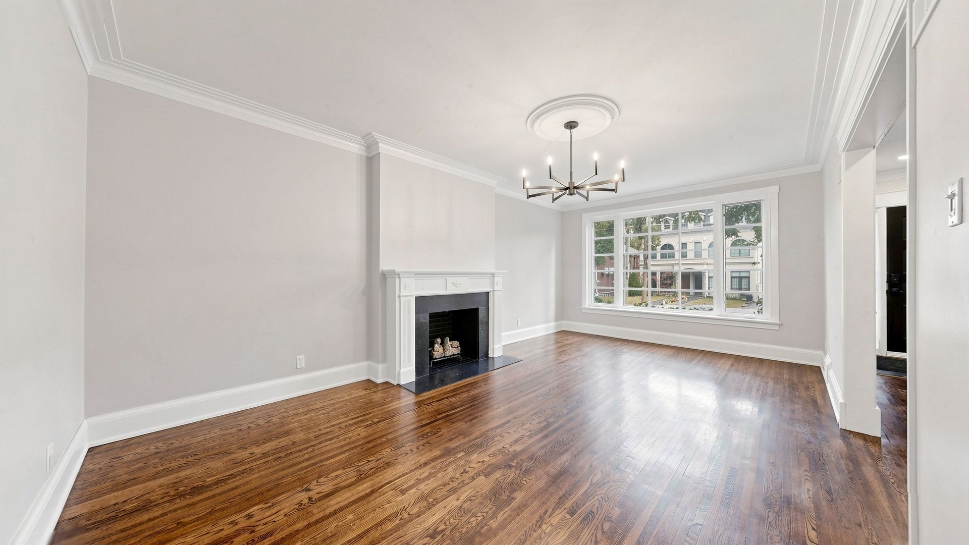 776 Spadina Road - West Midtown