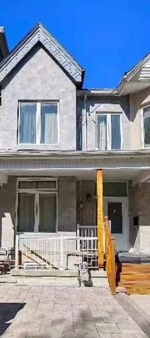 16 Ross St Street - Downtown