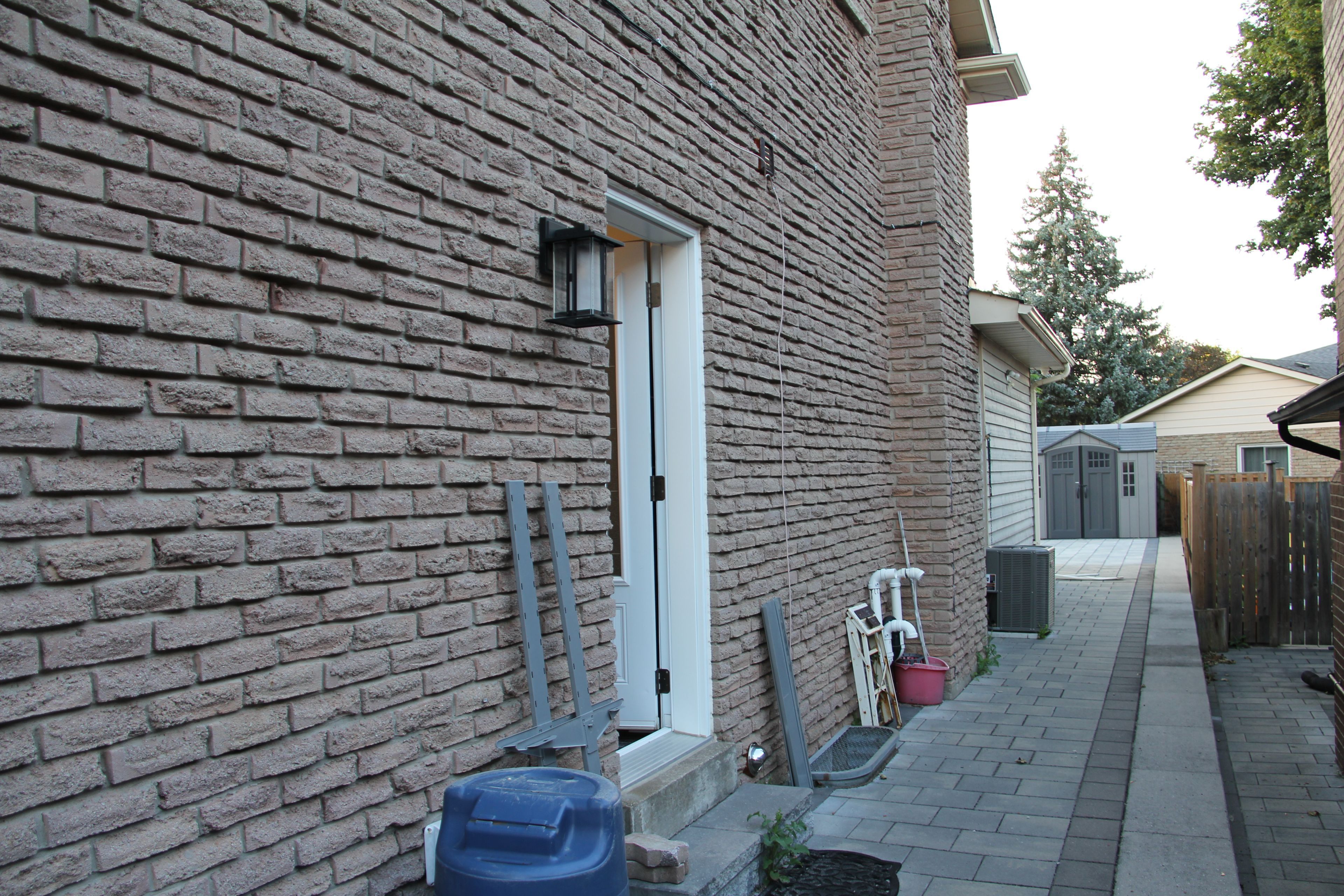 243 Kingslake Road - North York