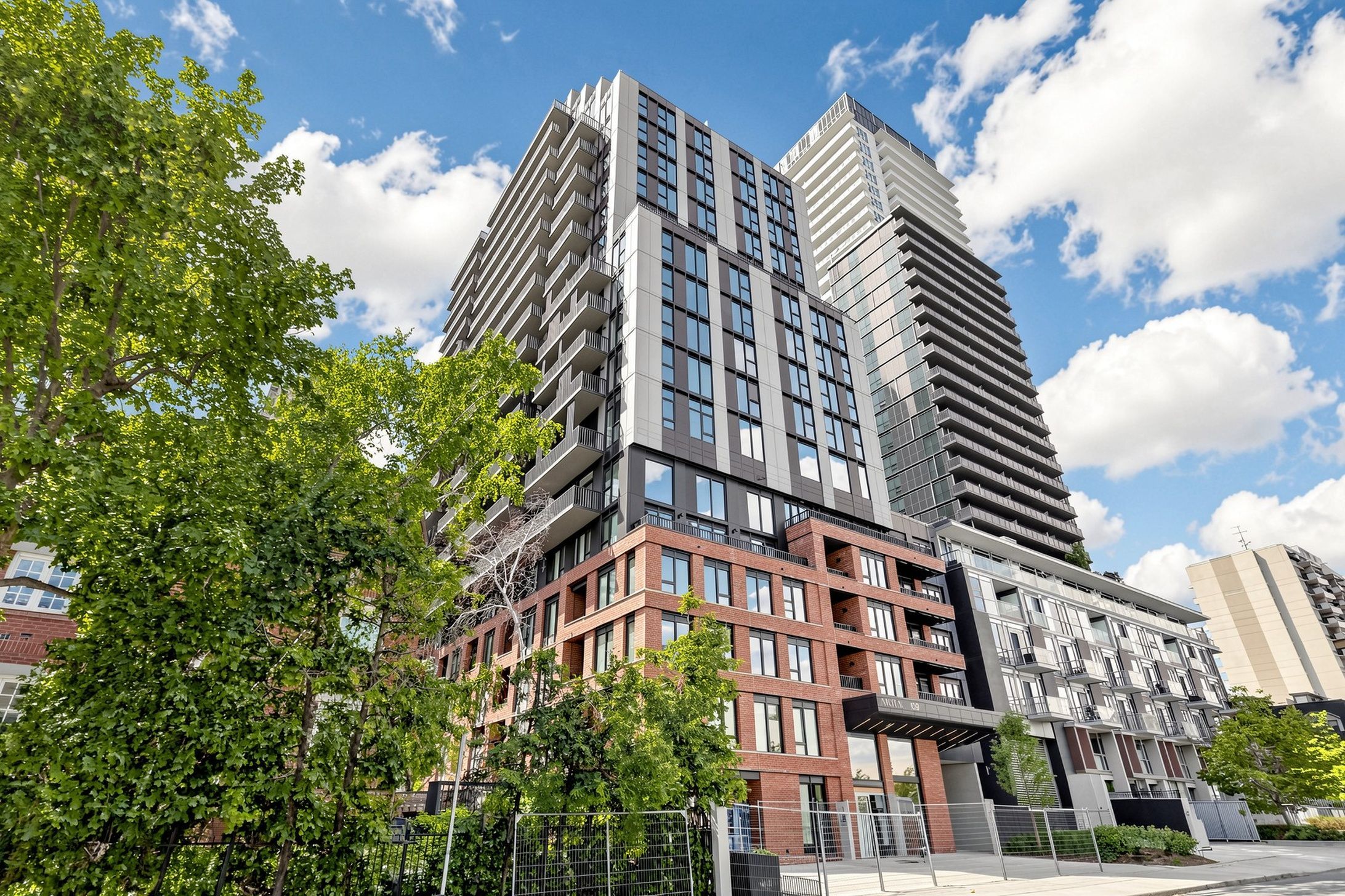 109 Erskine Avenue - Midtown