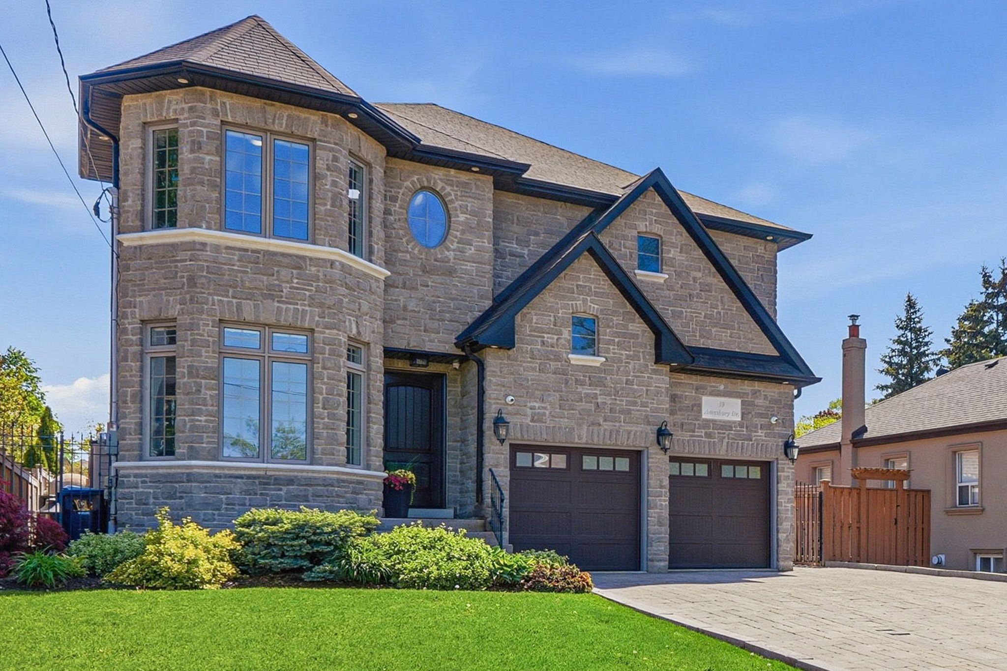 39 Amesbury Drive - Weston