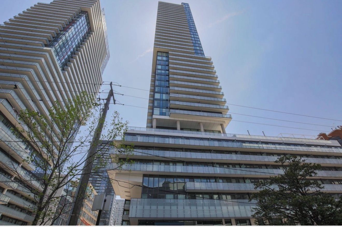 161 Roehampton Avenue - Midtown