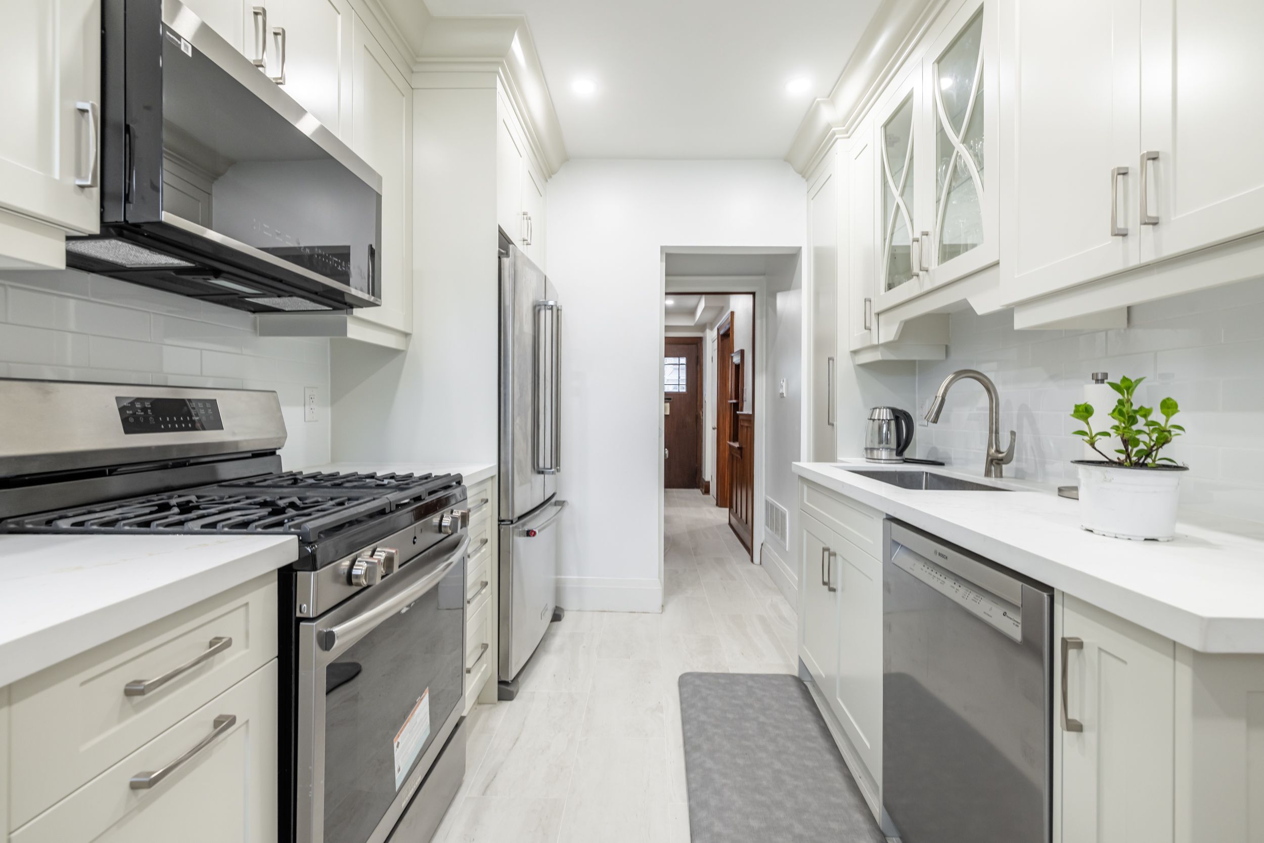 115 Wanless Avenue - Uptown