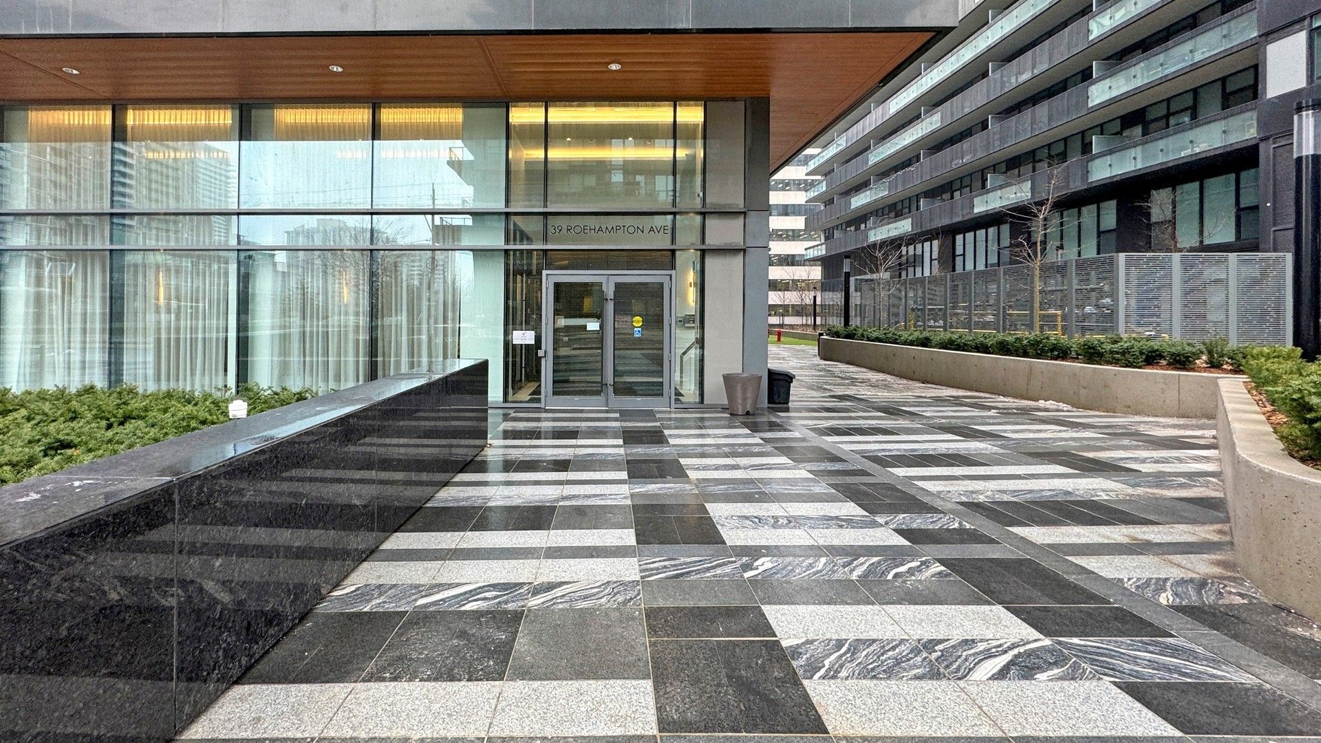 39 Roehampton Avenue - Midtown