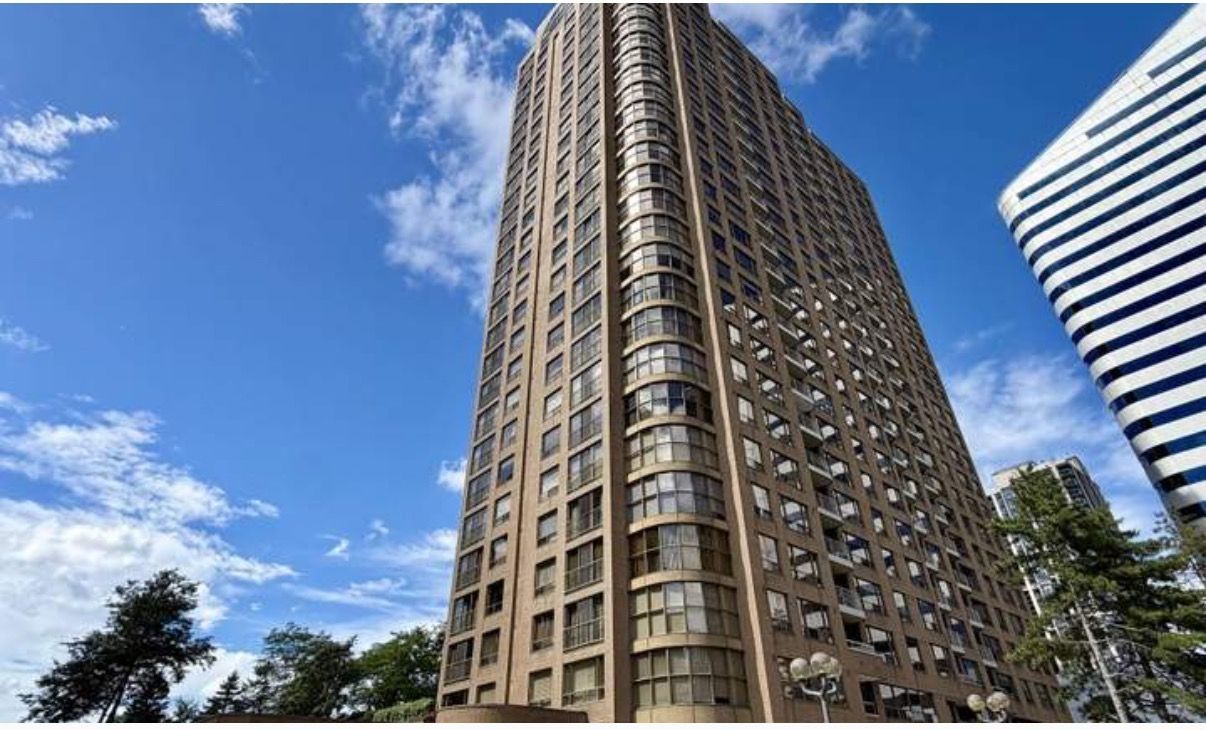 100 Upper Madison Avenue - West North York