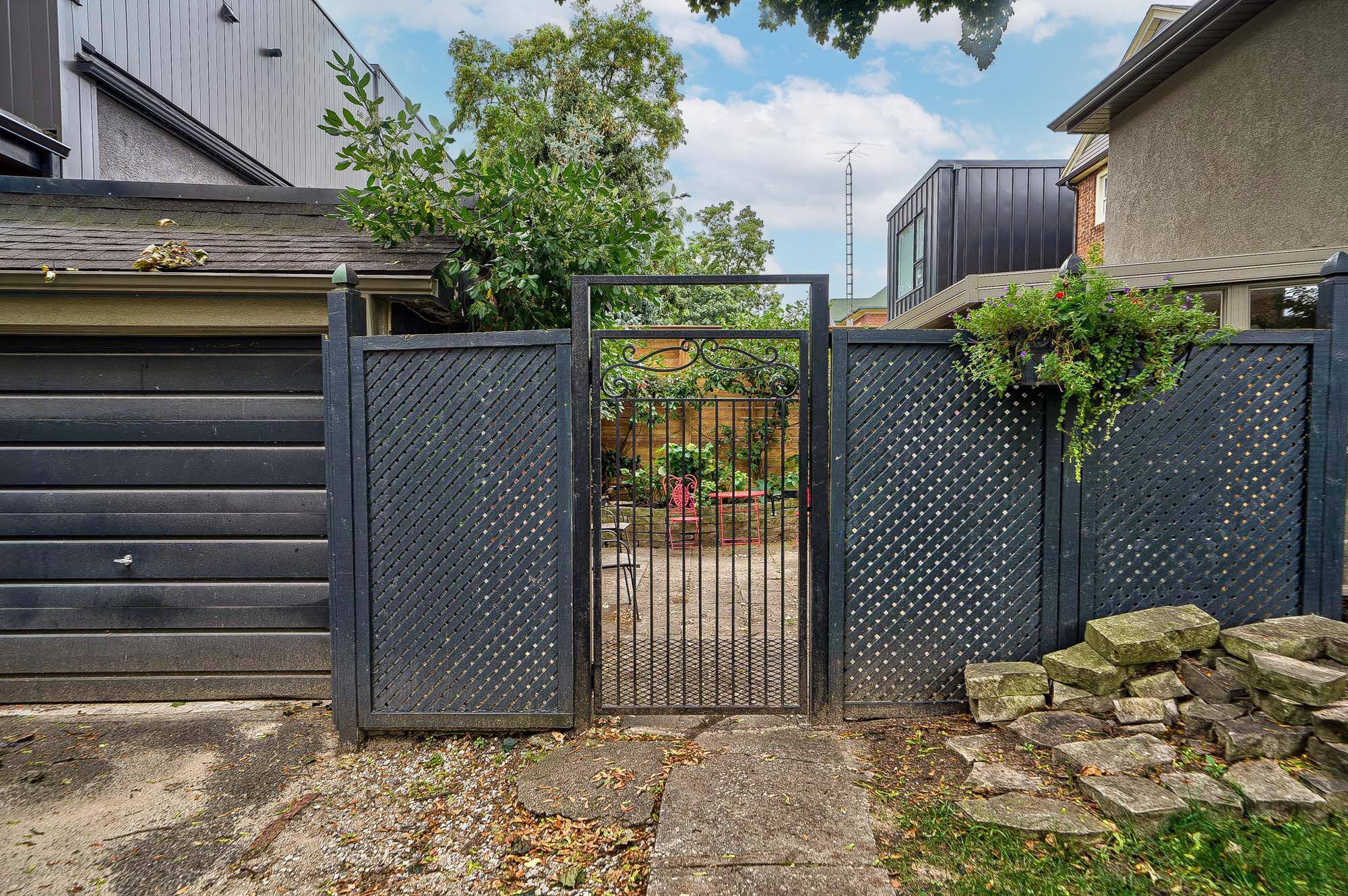 351 Windermere Avenue - Roncesvalles