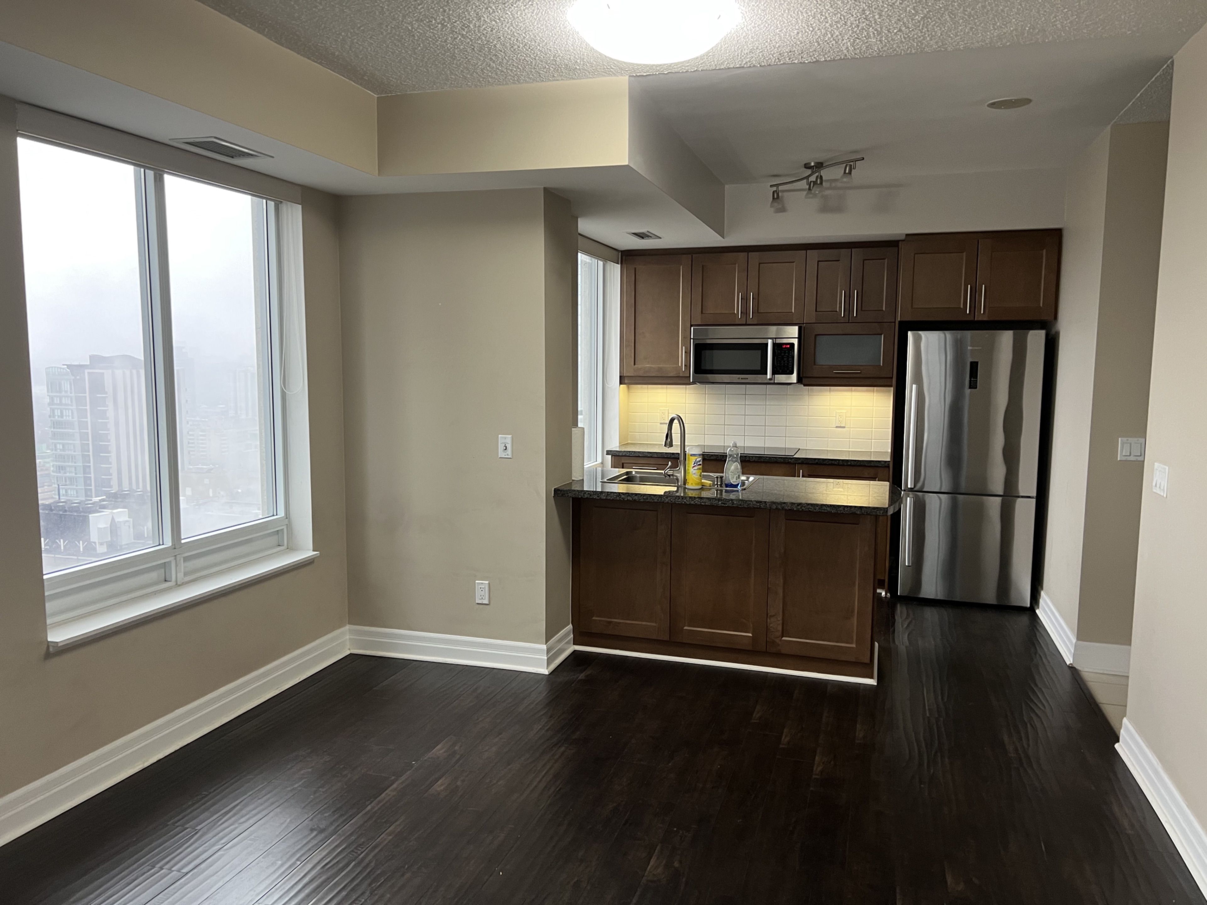 35 Balmuto Street - Downtown