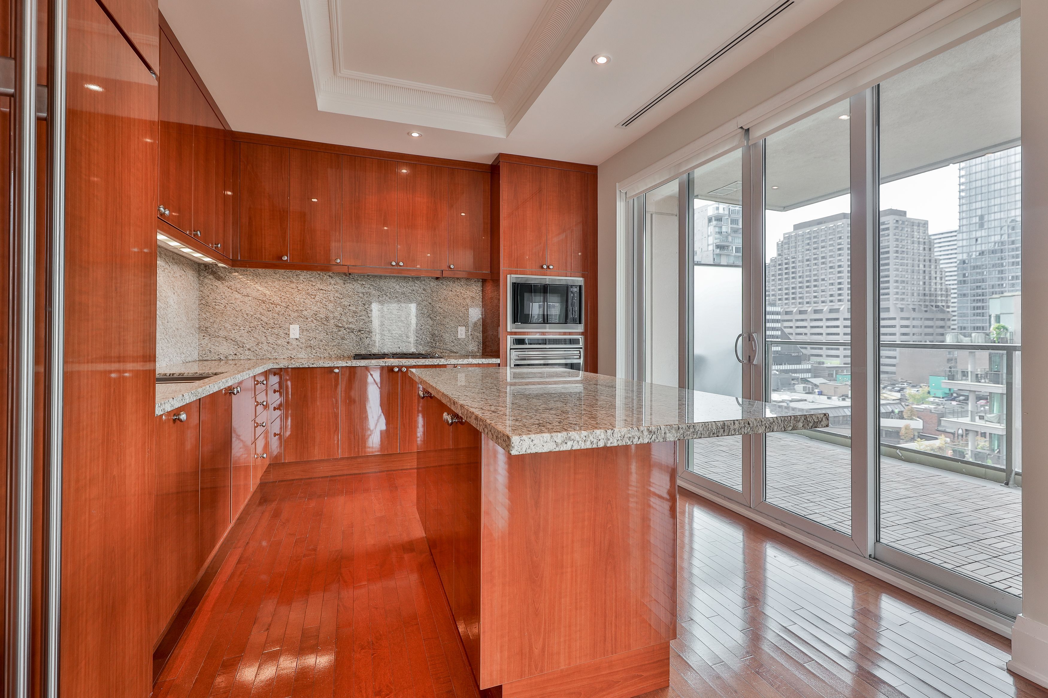 80 Yorkville Avenue - Northwest Downtown