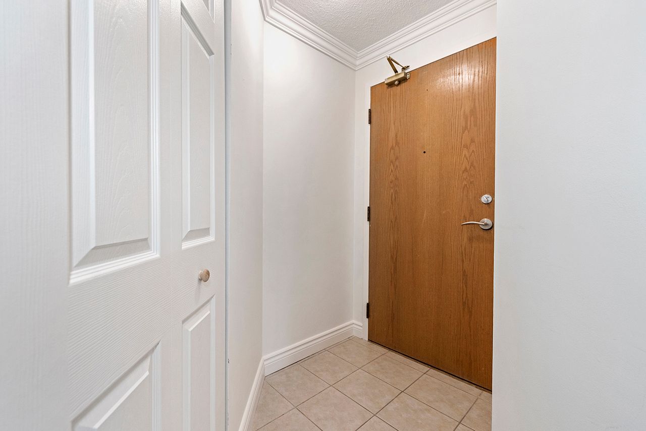 3 Hickory Tree Road - Weston