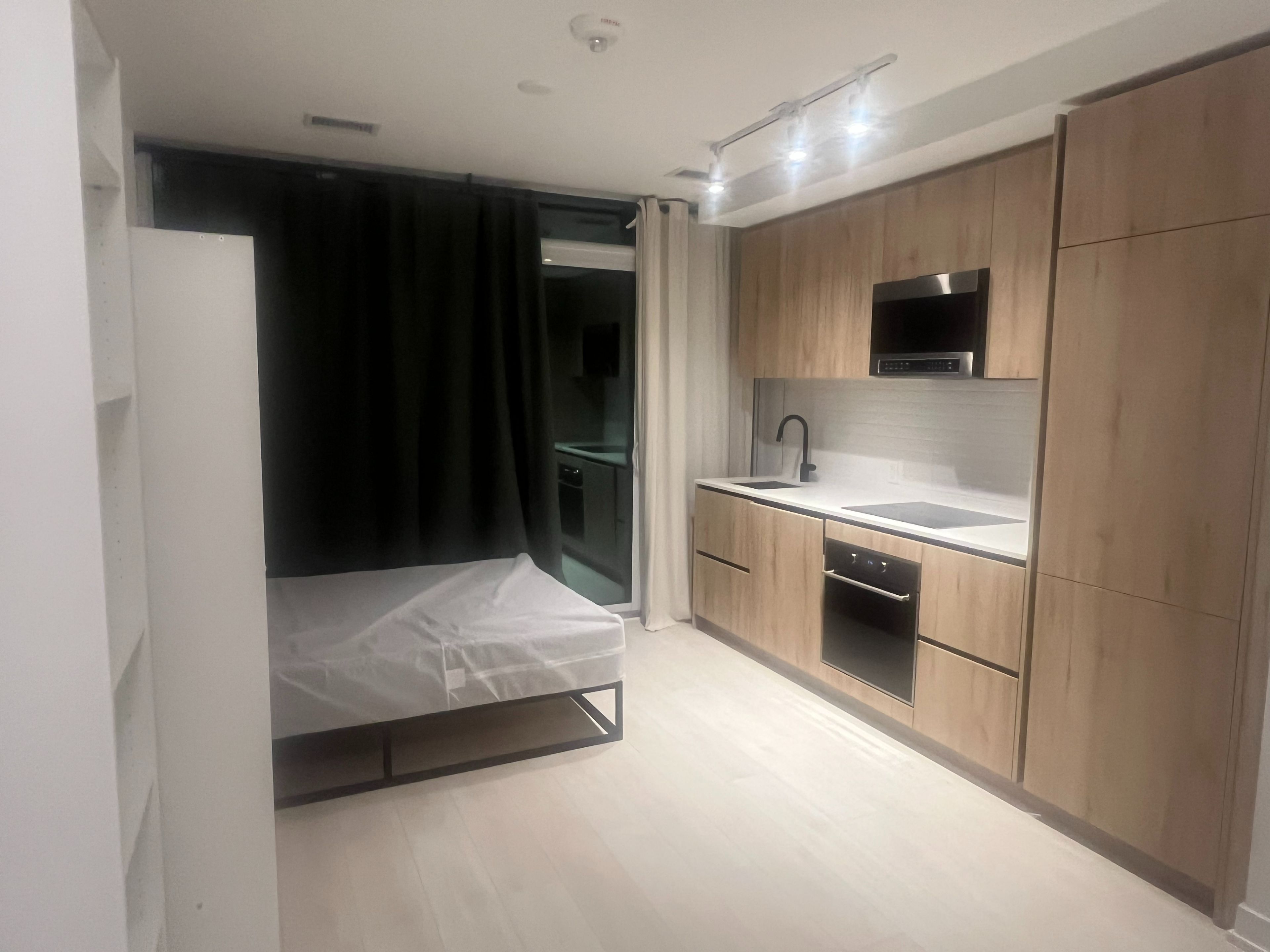 127 Broadway Avenue - Midtown