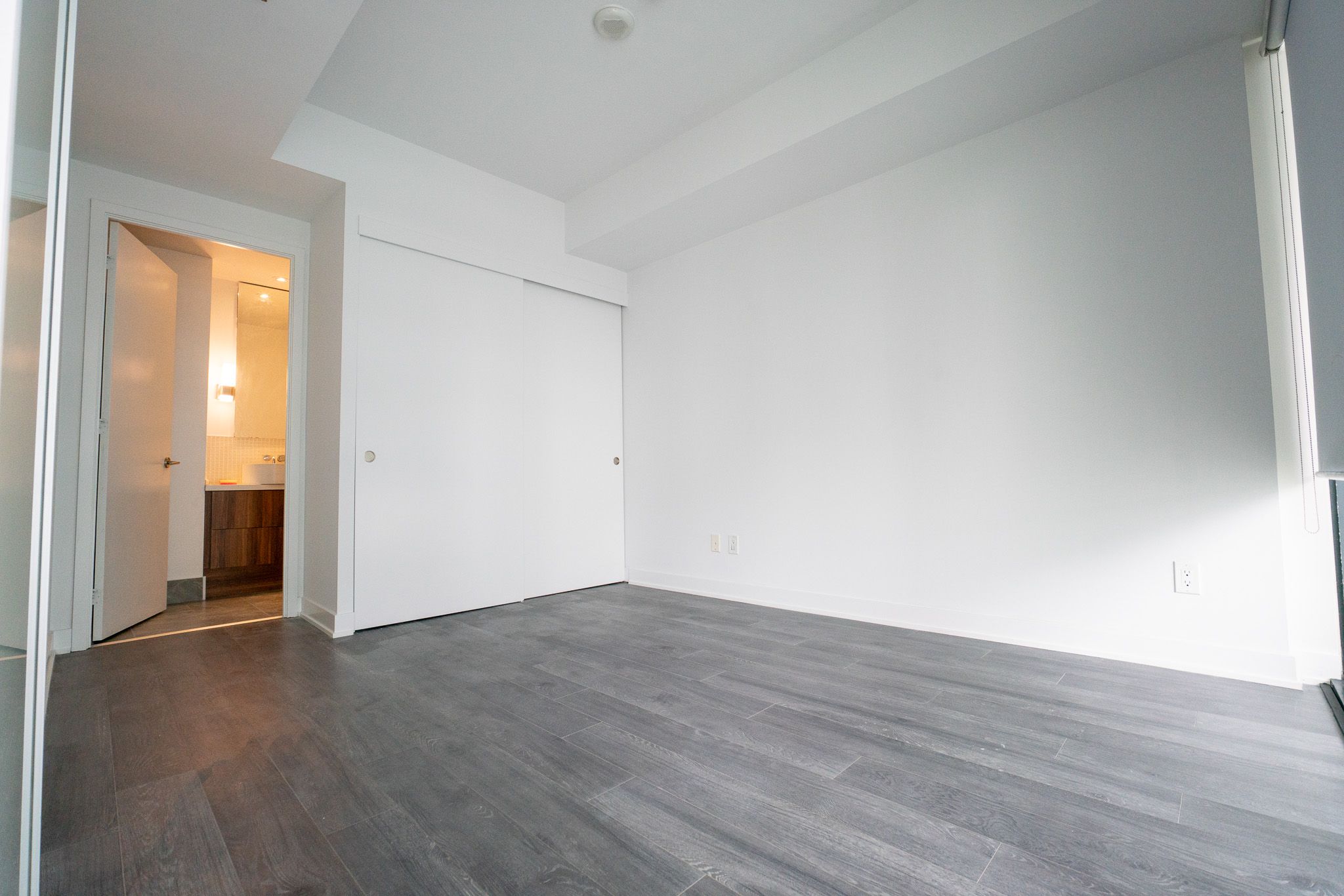 185 Roehampton Avenue - Midtown