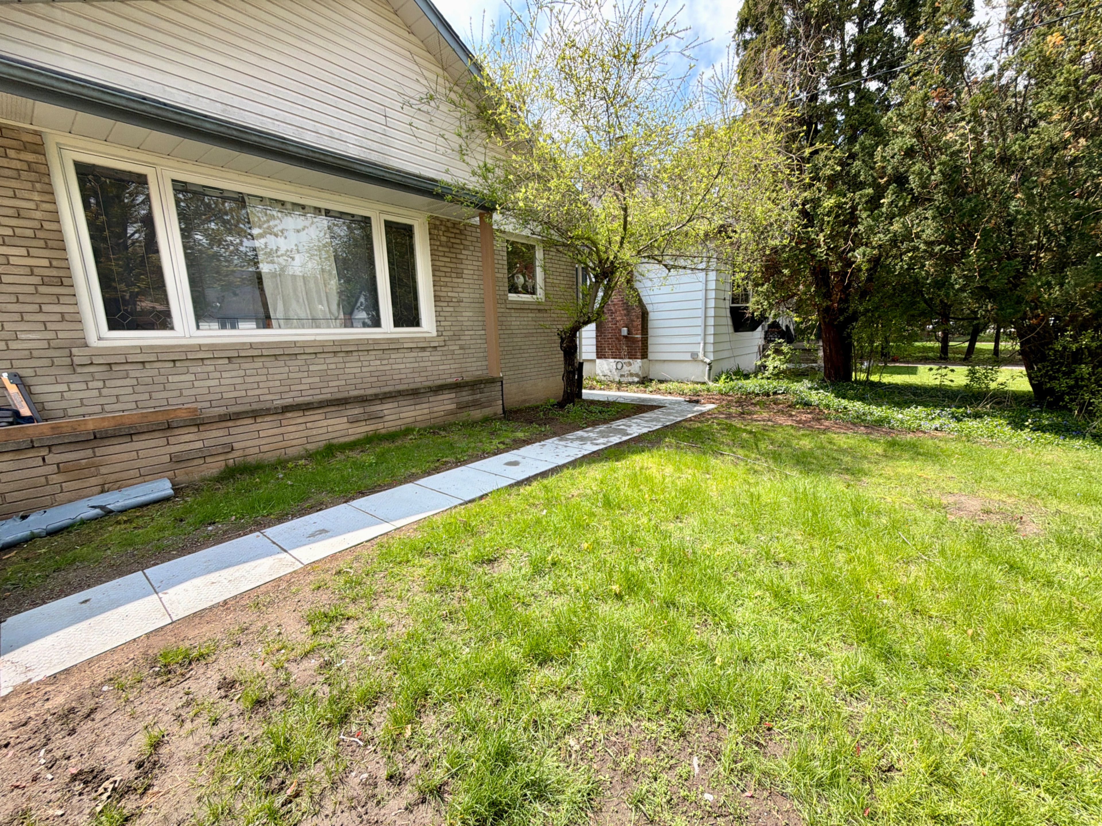 9 Sanderson Road - Rexdale