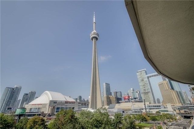 25 Lower Simcoe Street - Downtown
